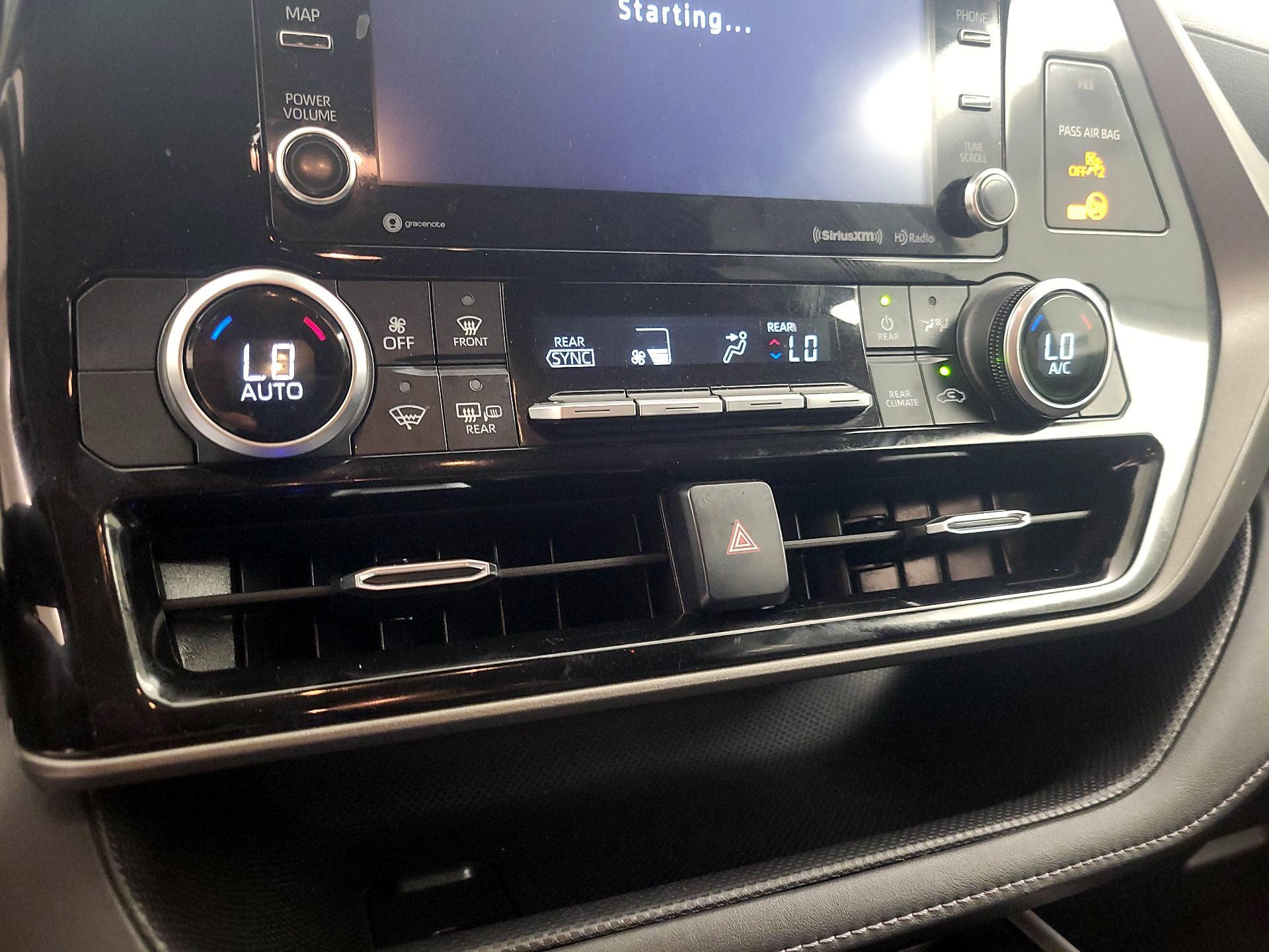 Thumbnail: 2020 Toyota Highlander - 16