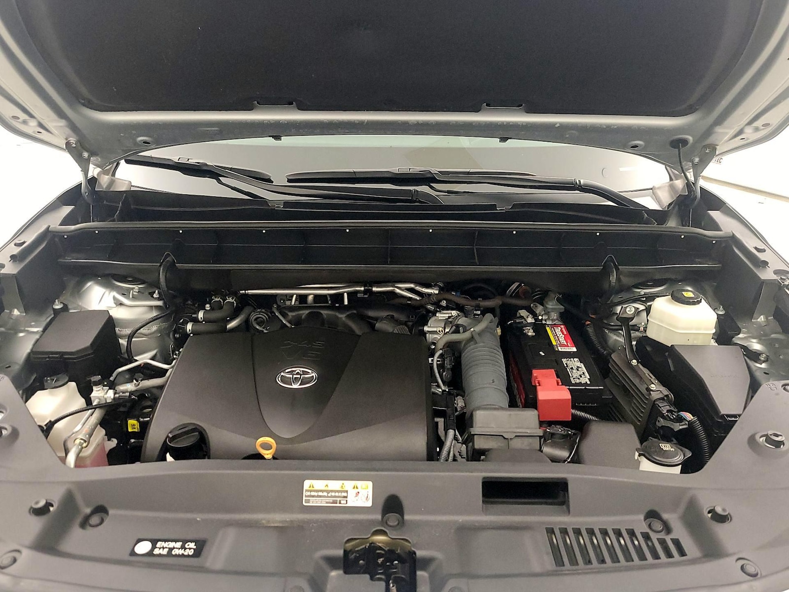 2020 Toyota Highlander LE - Photo 23