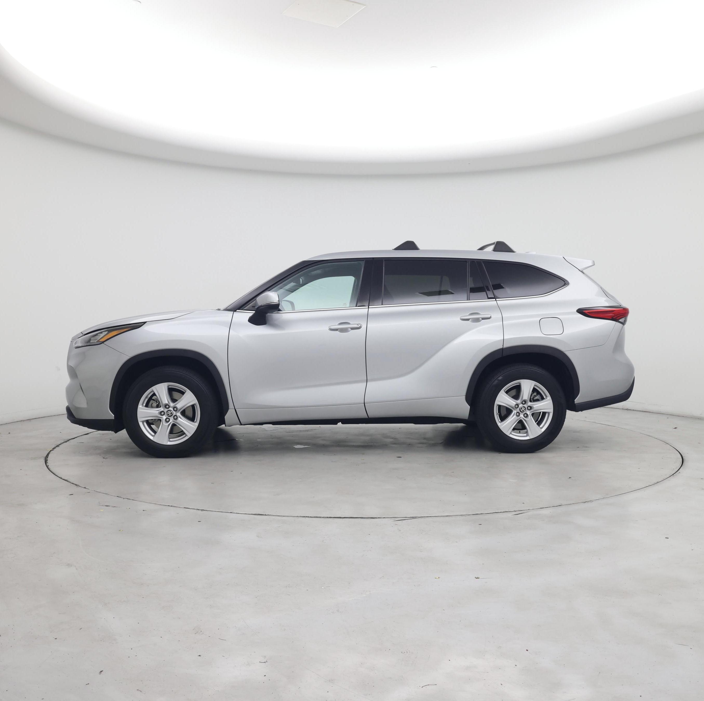 Thumbnail: 2020 Toyota Highlander - 3