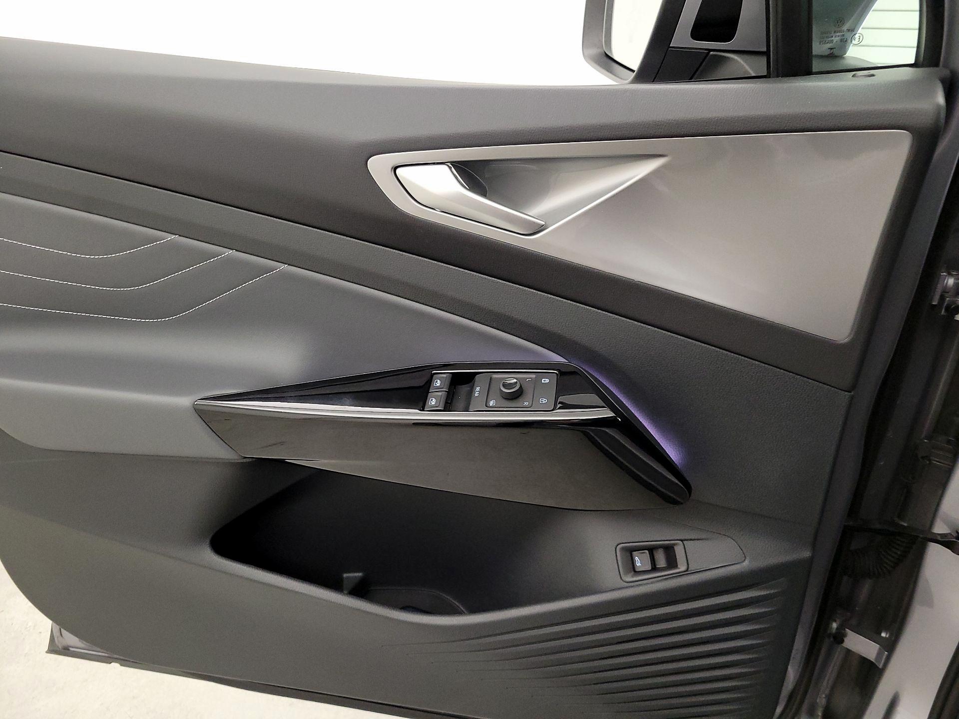 Thumbnail: 2023 Volkswagen ID.4 - 12