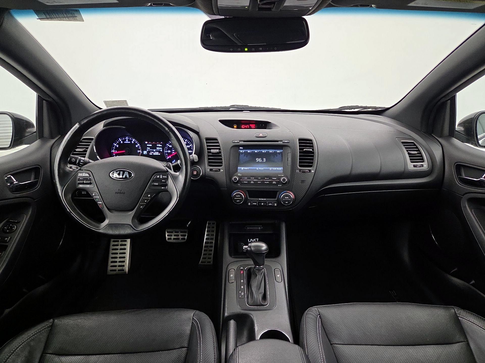 Thumbnail: 2016 Kia Forte - 9