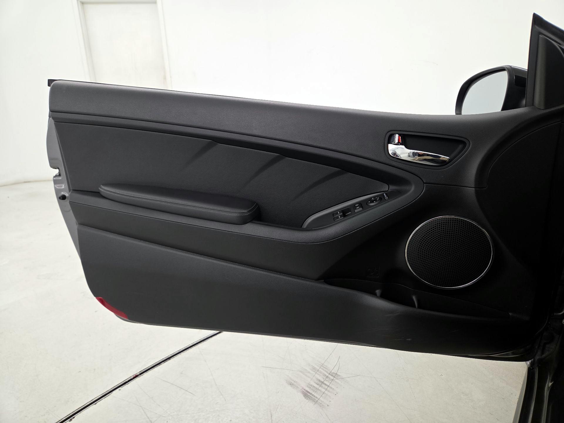 Thumbnail: 2016 Kia Forte - 12