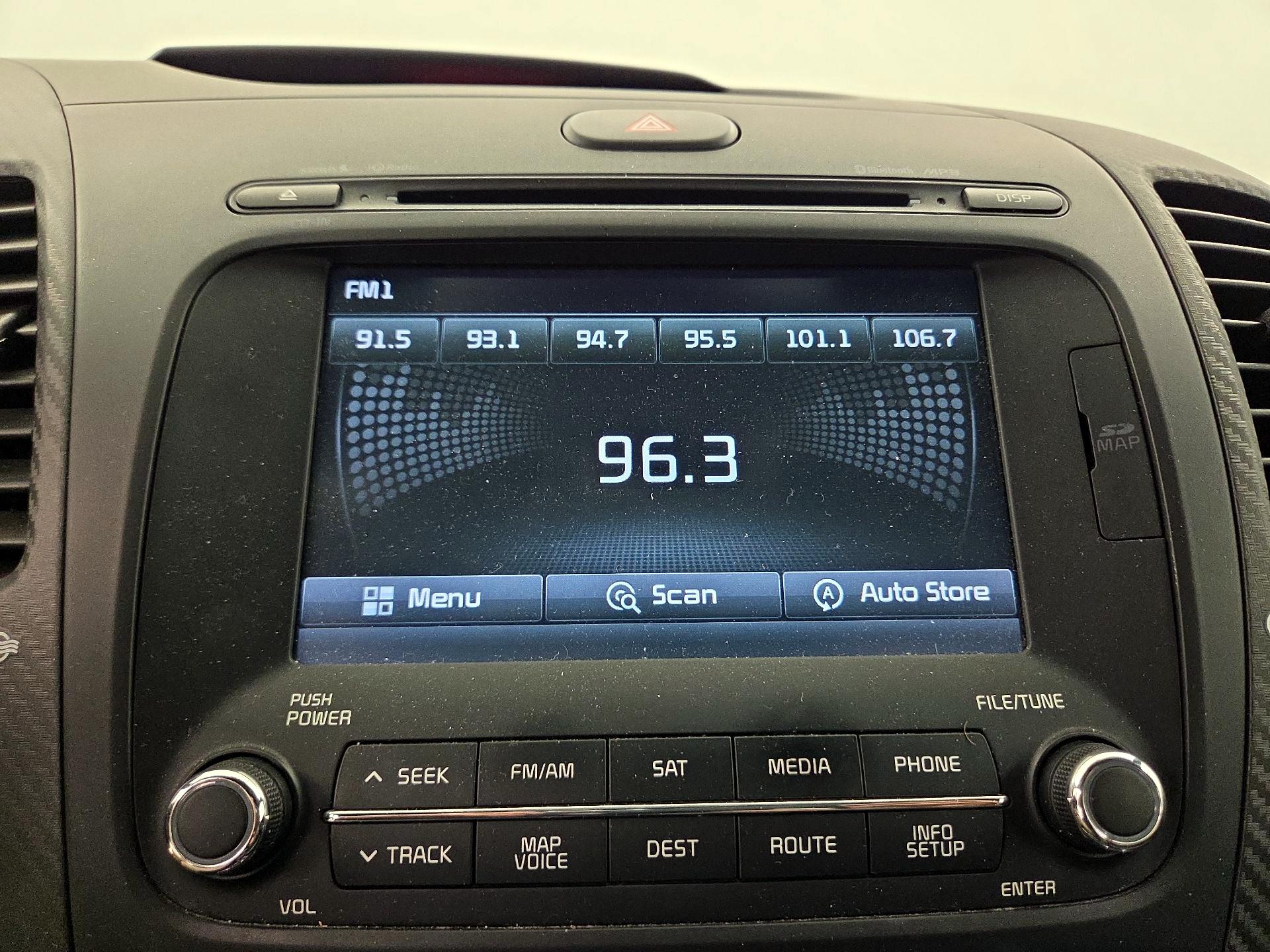 Thumbnail: 2016 Kia Forte - 16