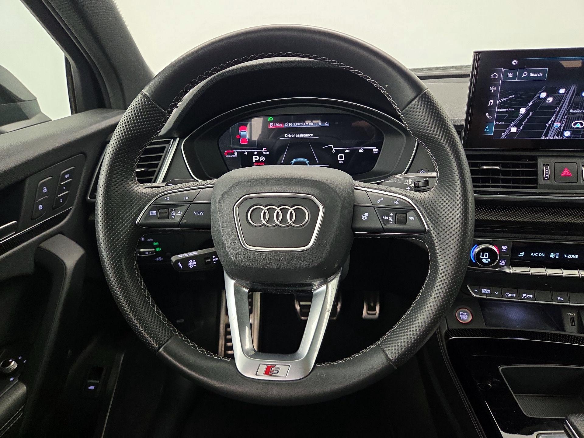Thumbnail: 2022 Audi SQ5 - 10