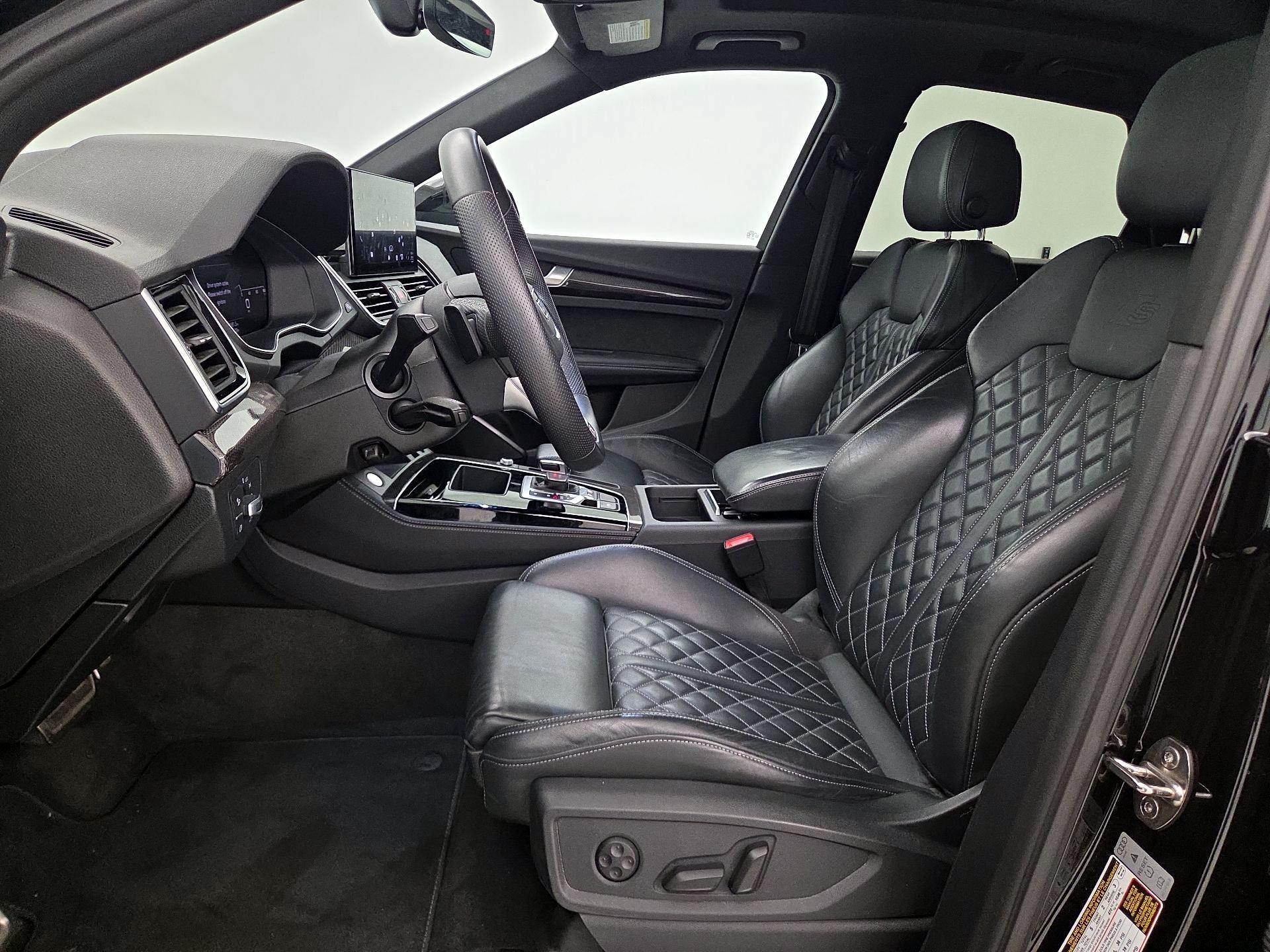 Thumbnail: 2022 Audi SQ5 - 11