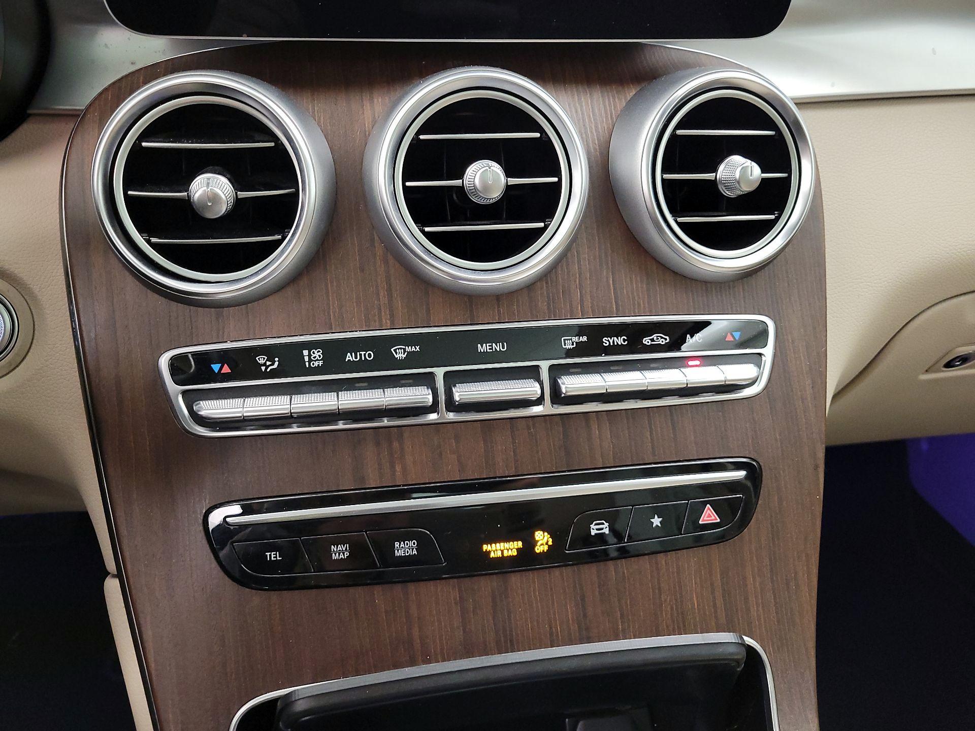 Thumbnail: 2022 Mercedes-Benz GLC - 16