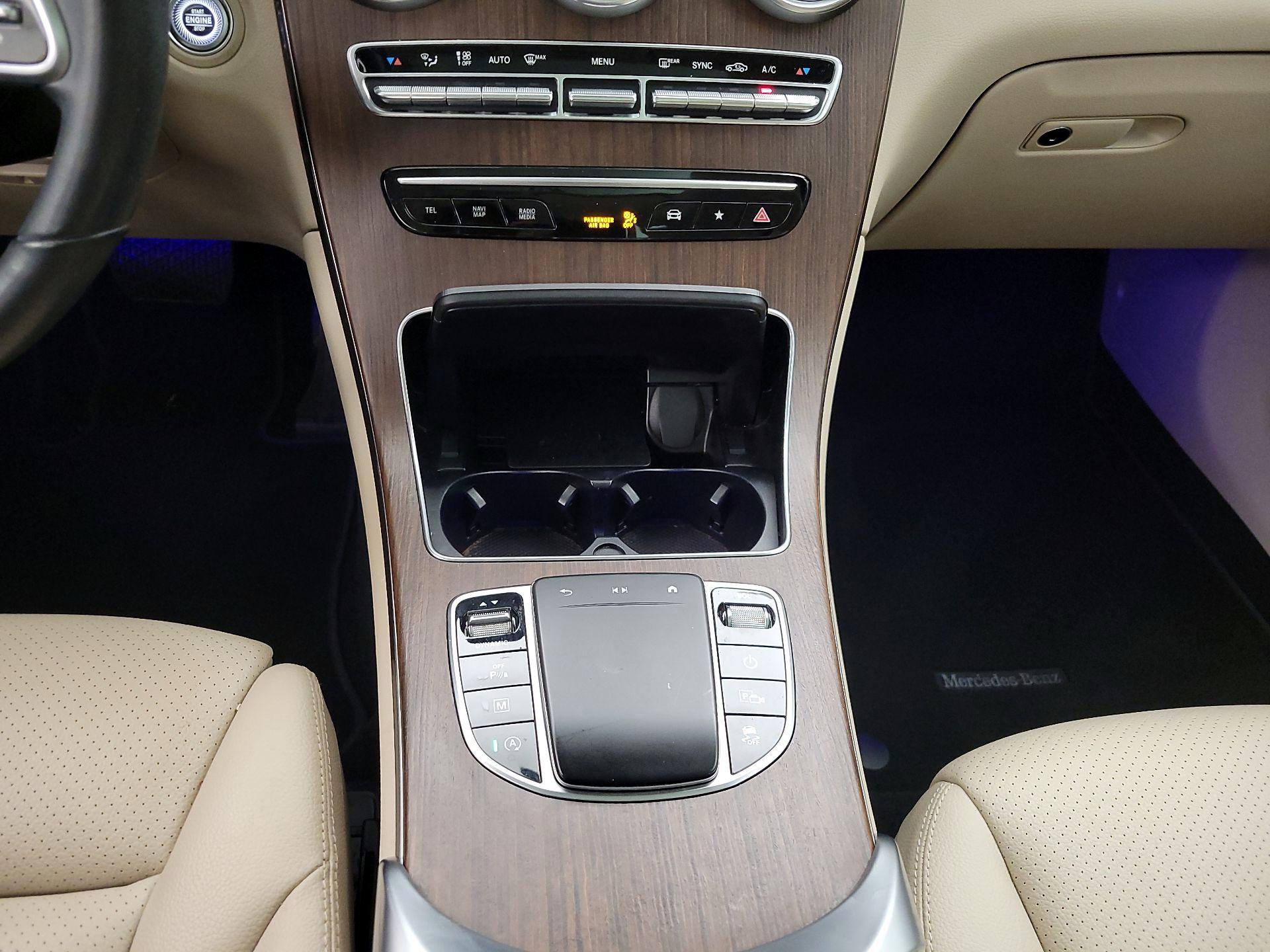 Thumbnail: 2022 Mercedes-Benz GLC - 17