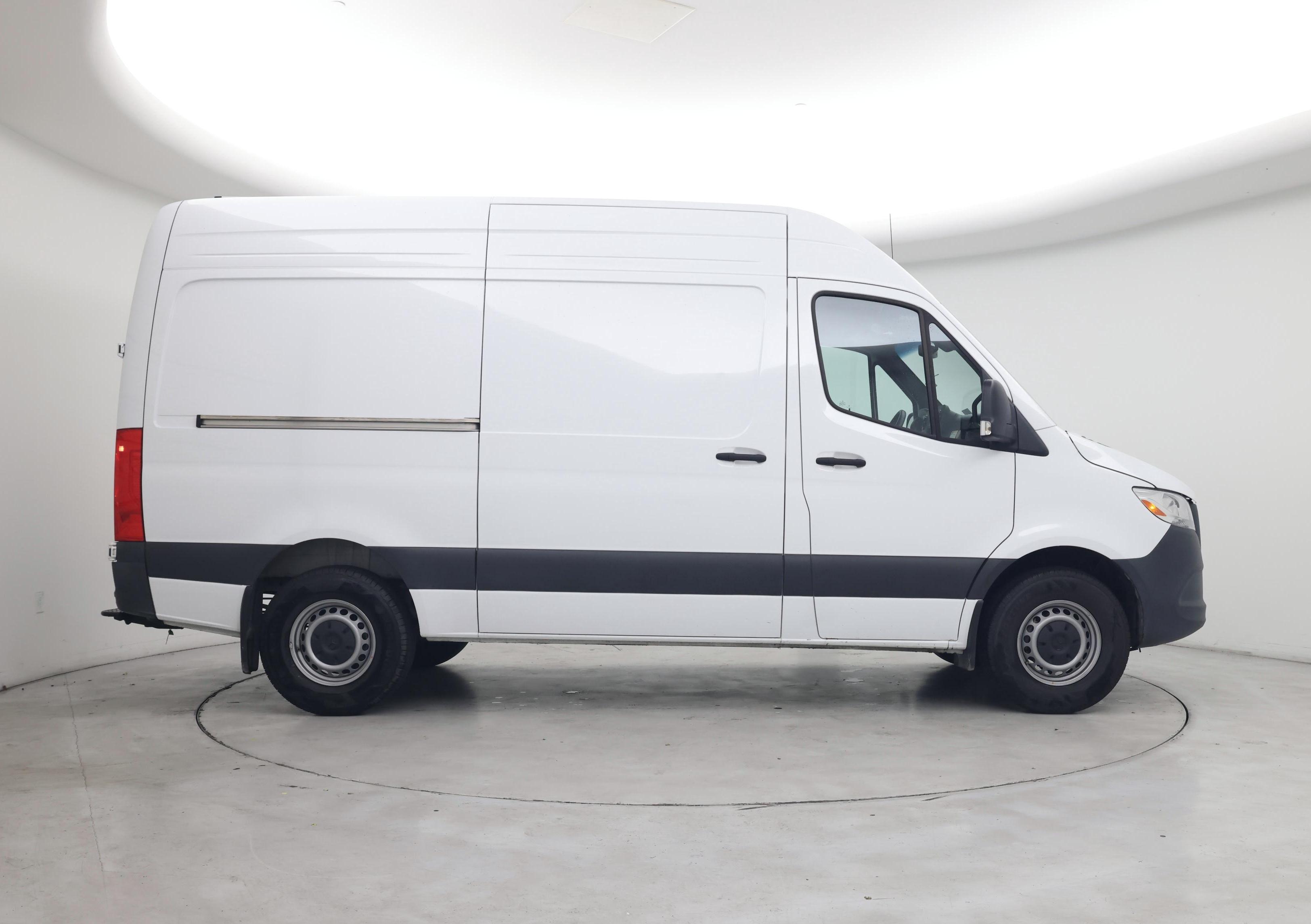 Thumbnail: 2025 Mercedes-Benz Sprinter - 7