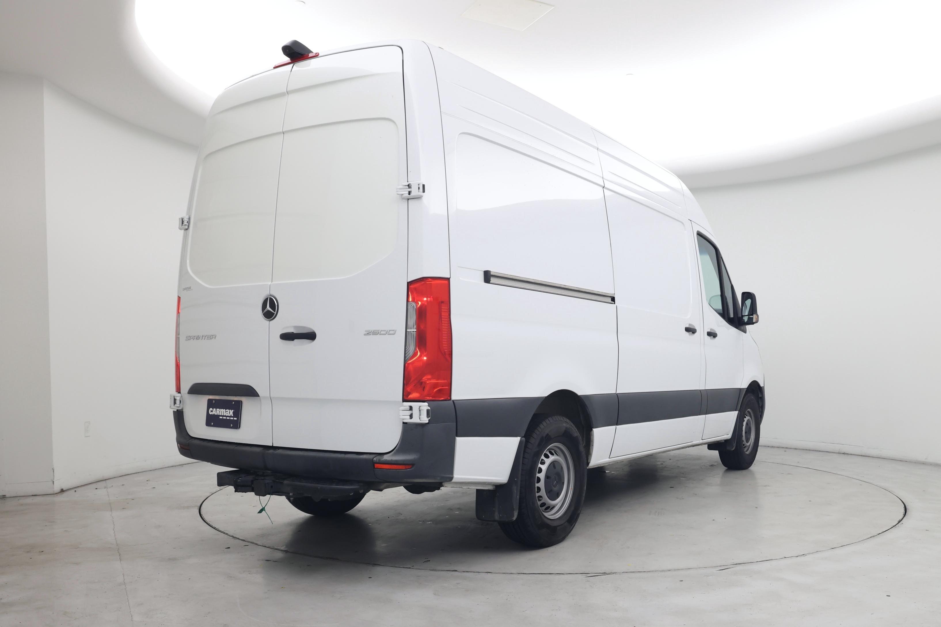 Thumbnail: 2025 Mercedes-Benz Sprinter - 8