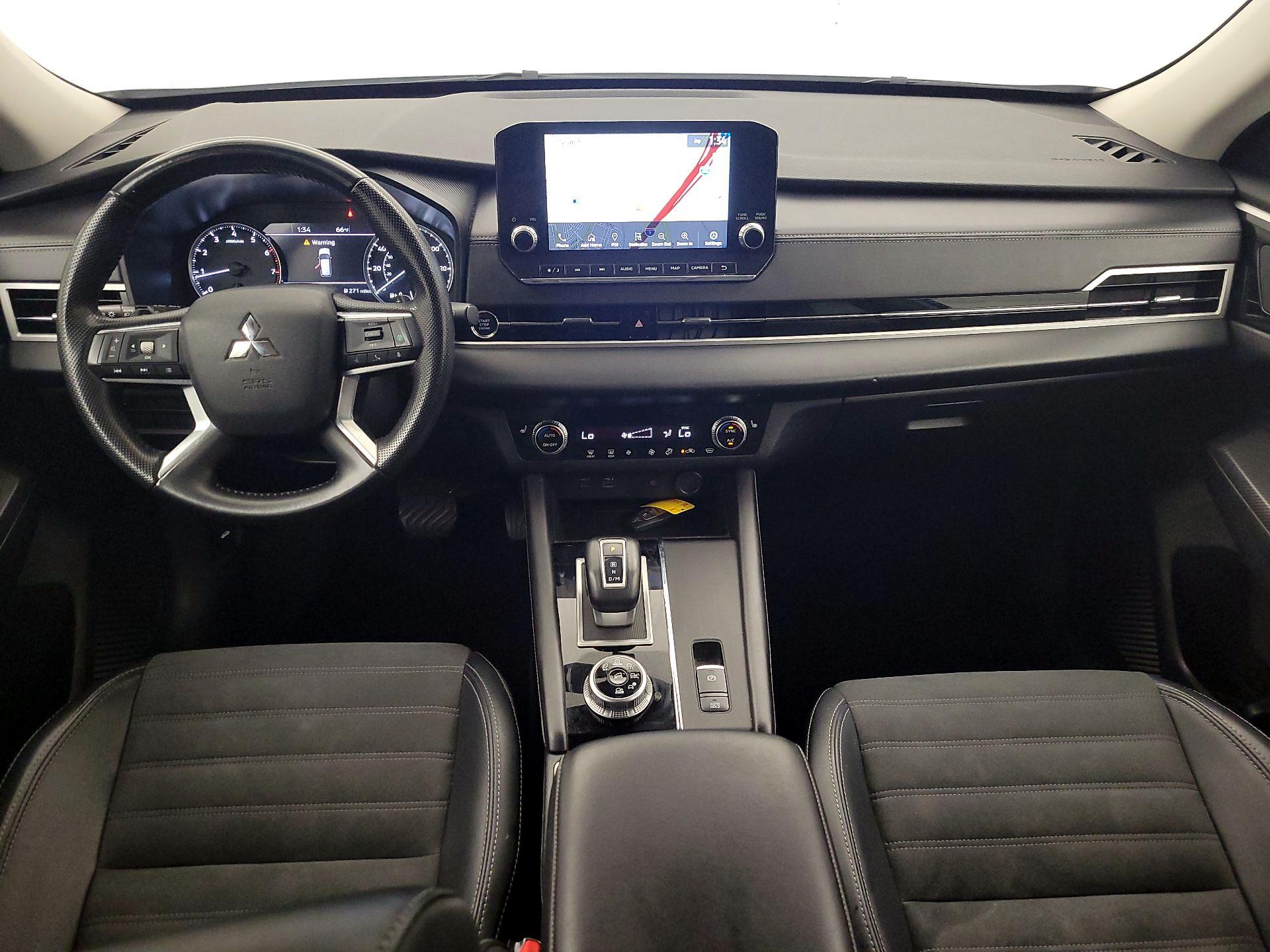 Thumbnail: 2024 Mitsubishi Outlander - 9