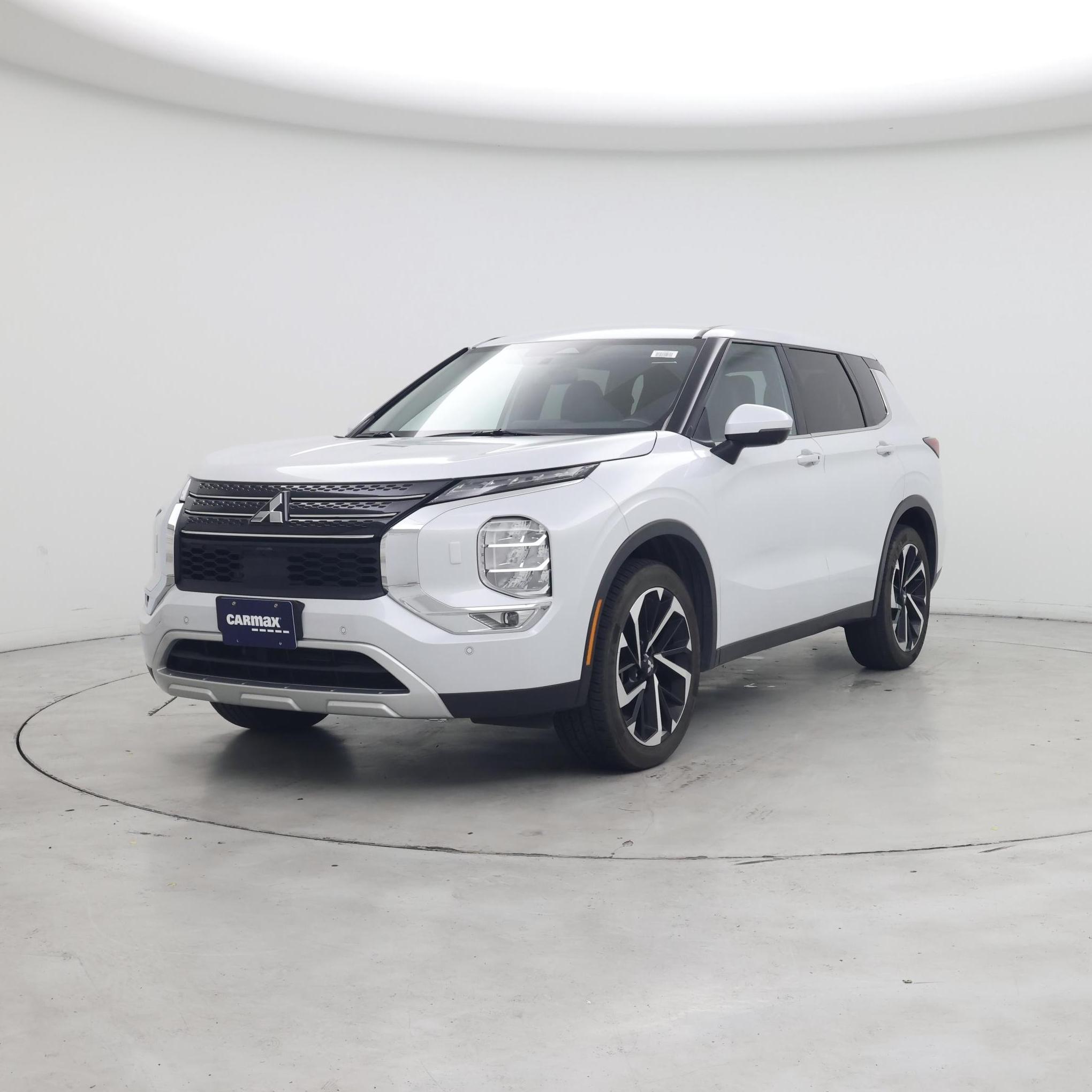 Thumbnail: 2024 Mitsubishi Outlander - 4