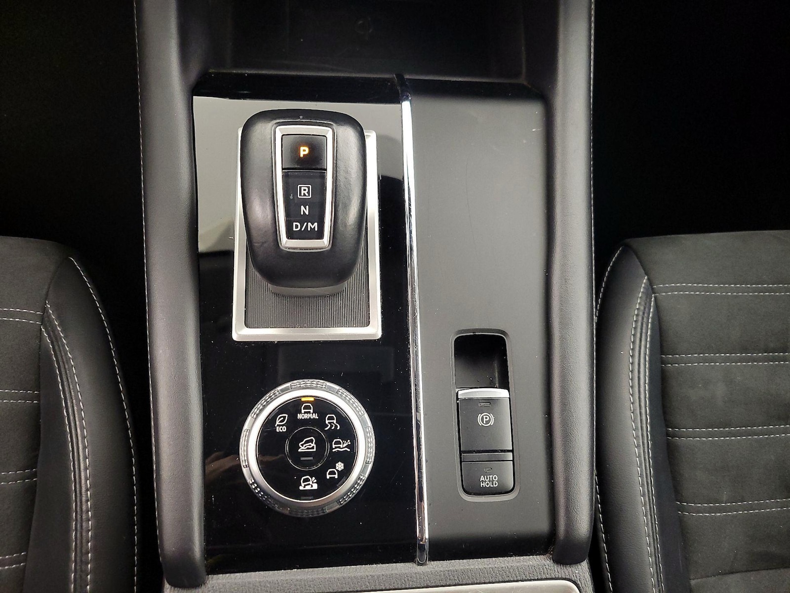 2024 Mitsubishi Outlander SE - Photo 19