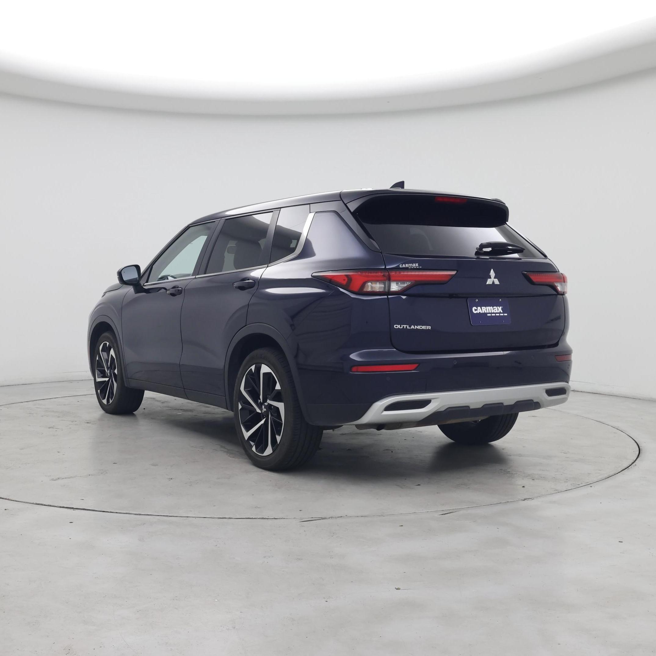 Thumbnail: 2024 Mitsubishi Outlander - 2