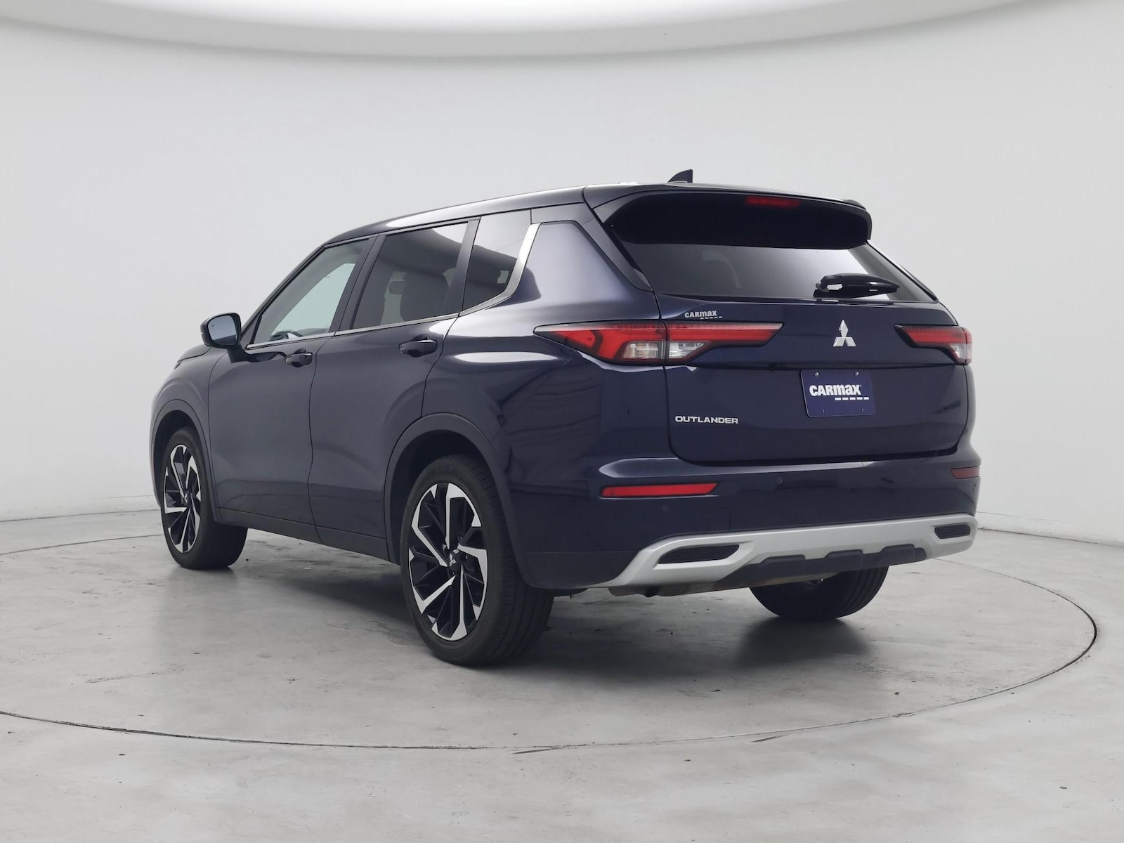 2024 Mitsubishi Outlander SE - Photo 3