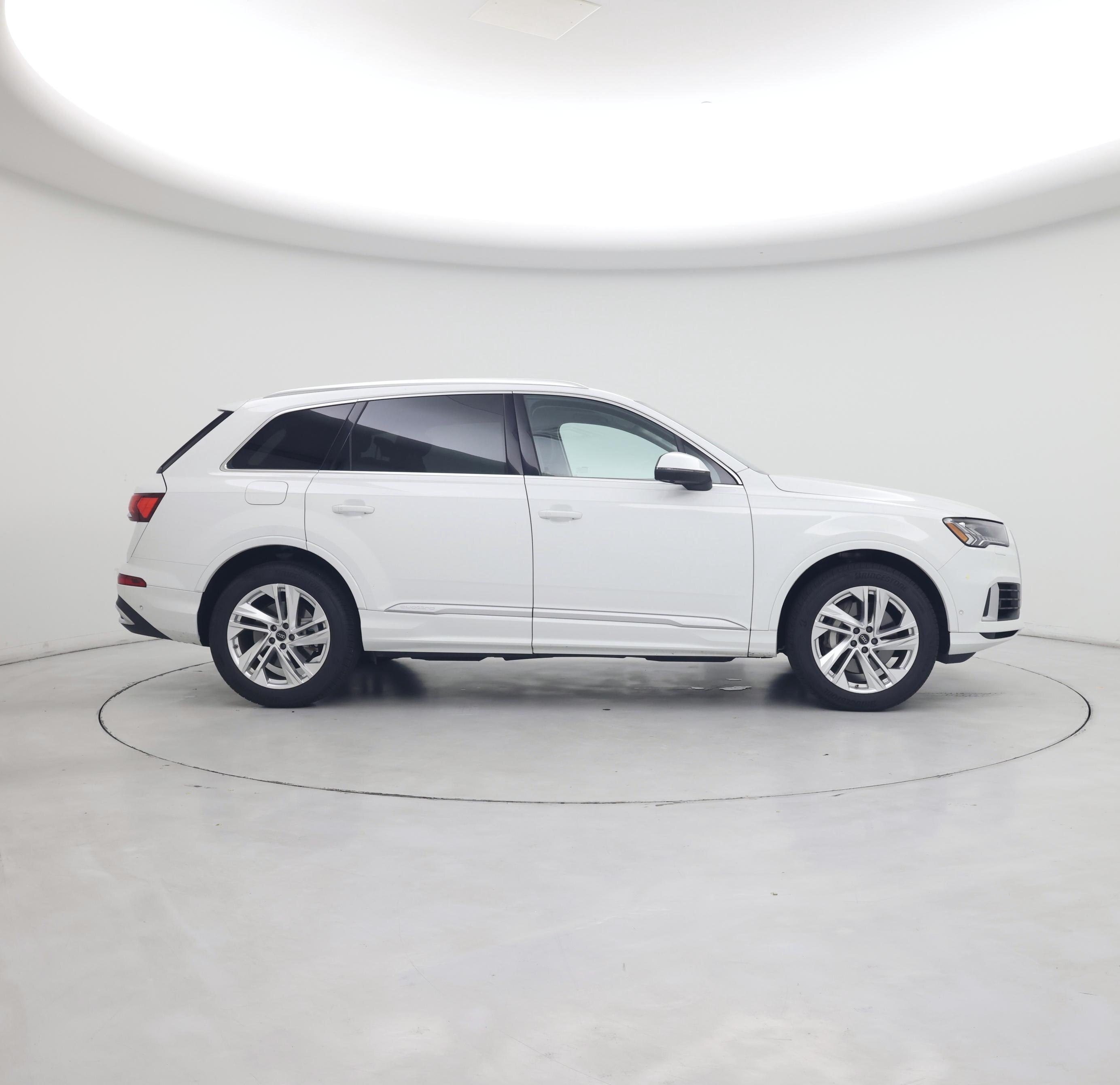 Thumbnail: 2024 Audi Q7 - 7