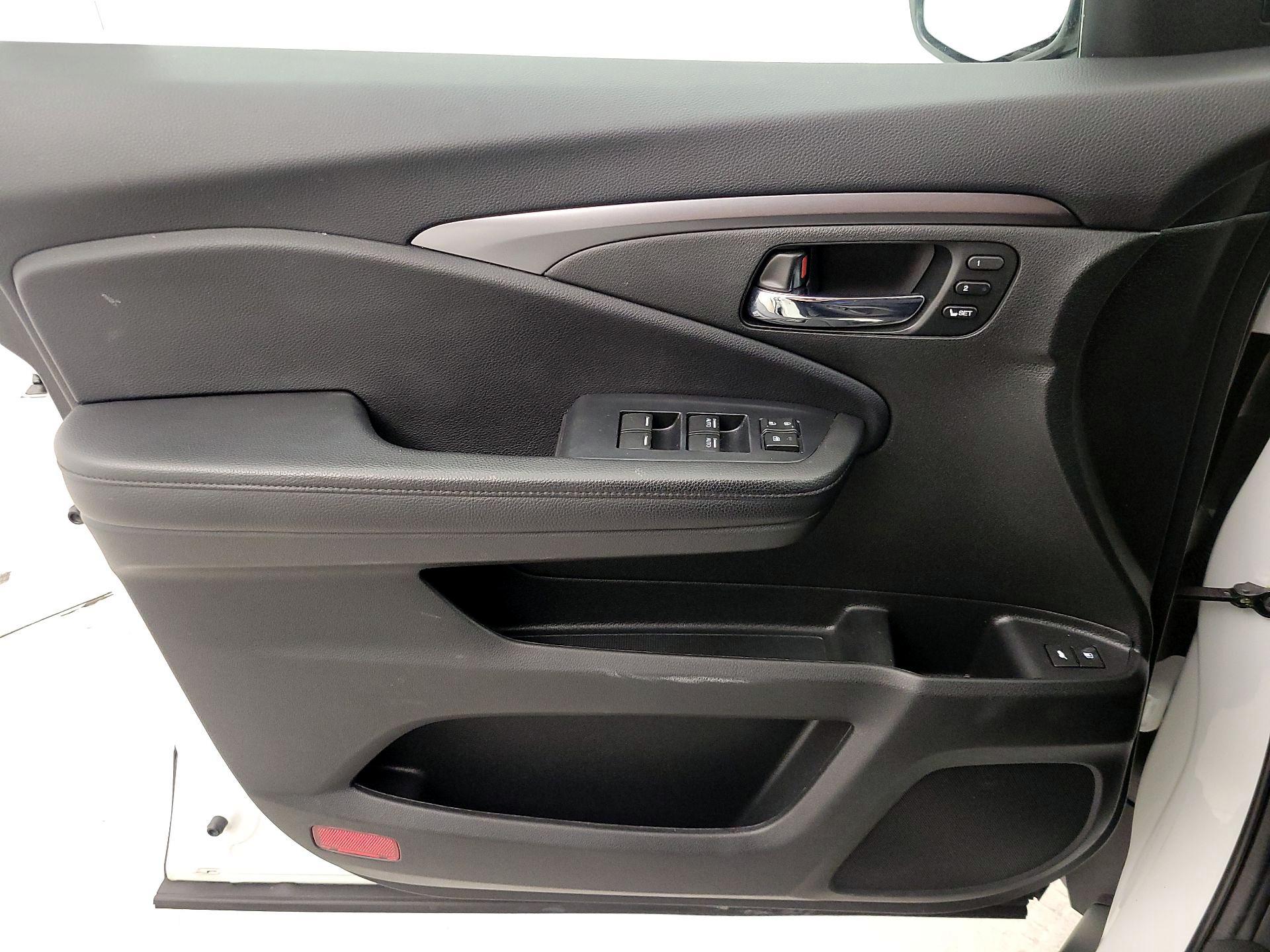Thumbnail: 2022 Honda Pilot - 12
