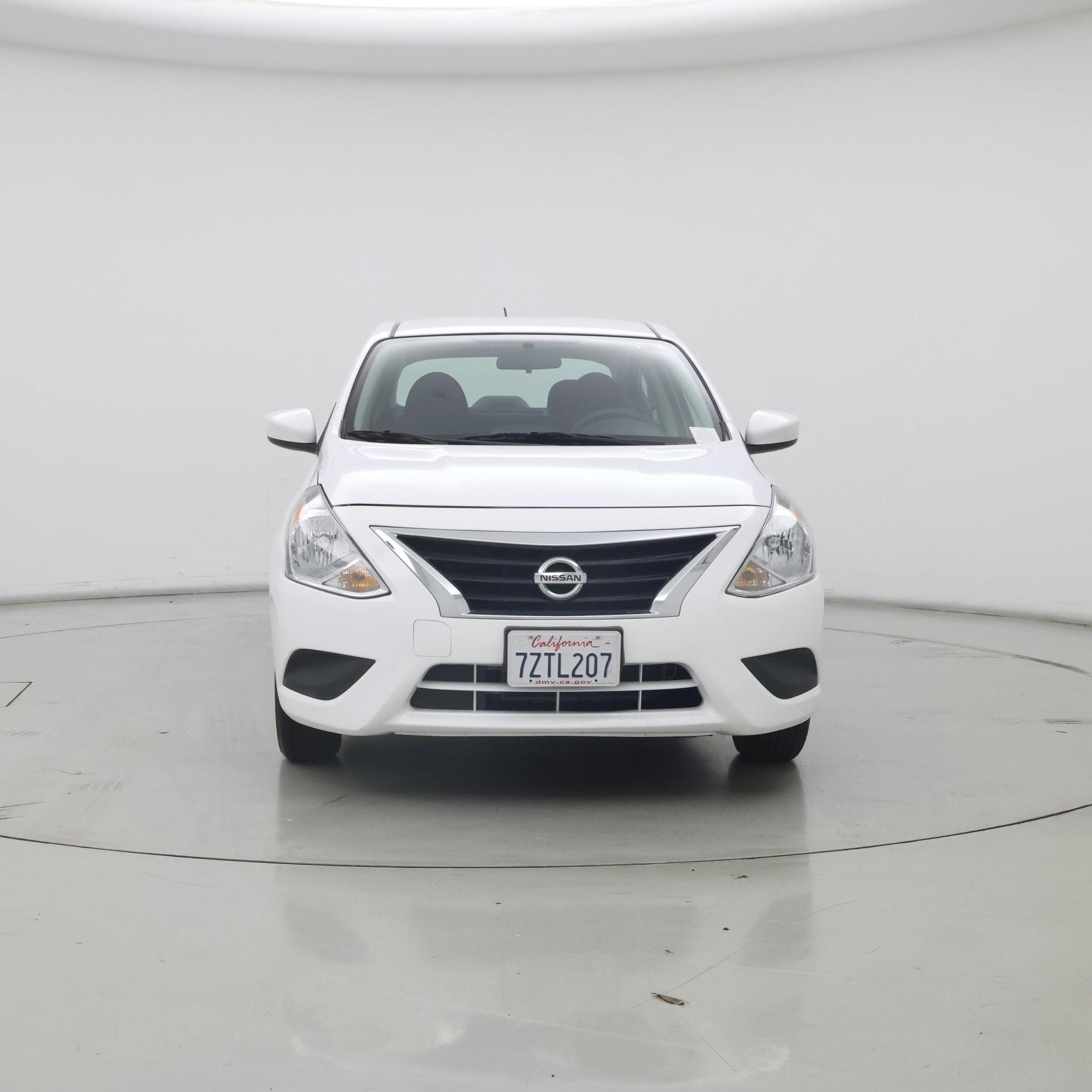Thumbnail: 2017 Nissan Versa - 5