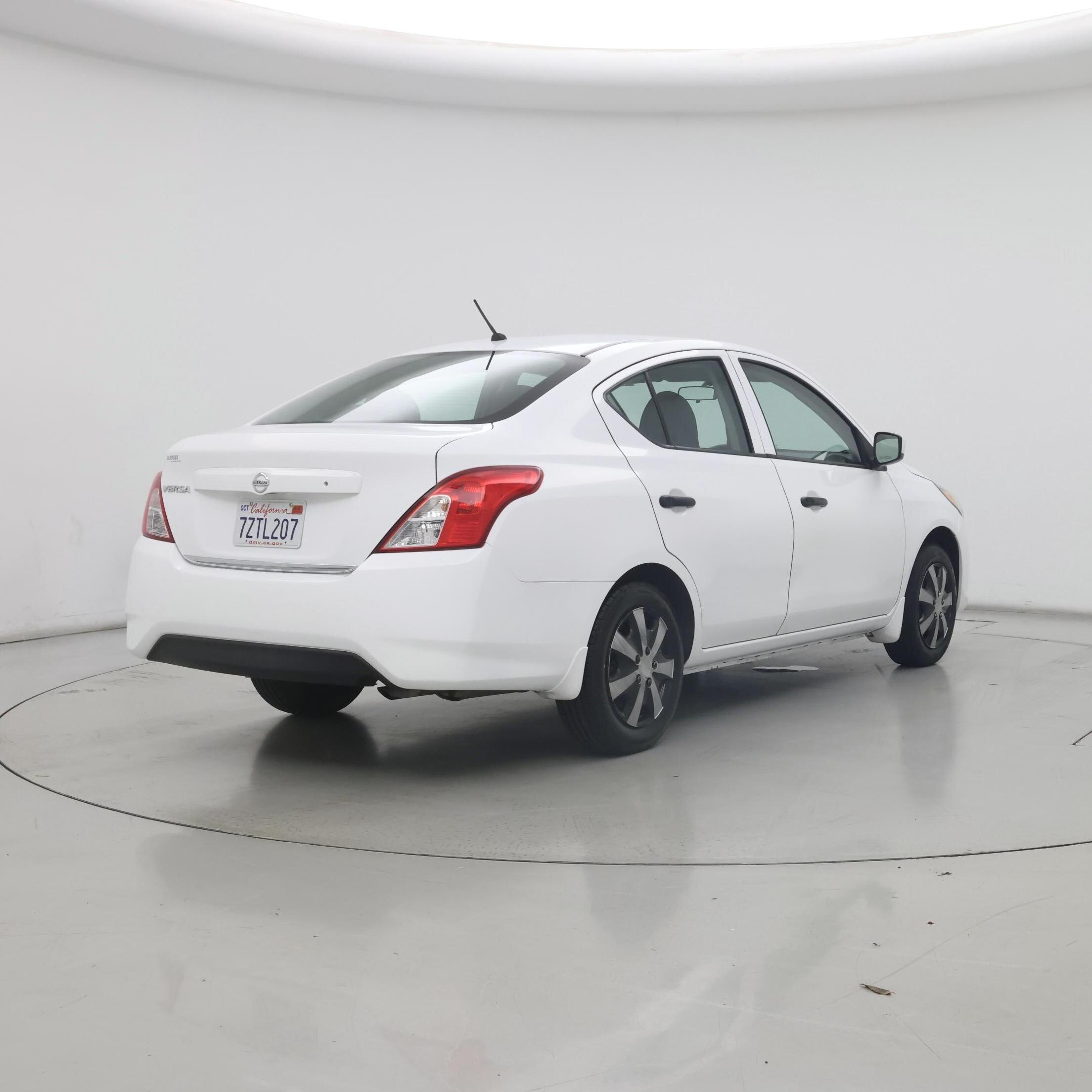 Thumbnail: 2017 Nissan Versa - 8