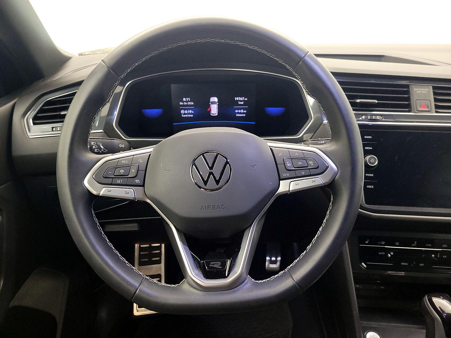 Thumbnail: 2023 Volkswagen Tiguan - 10