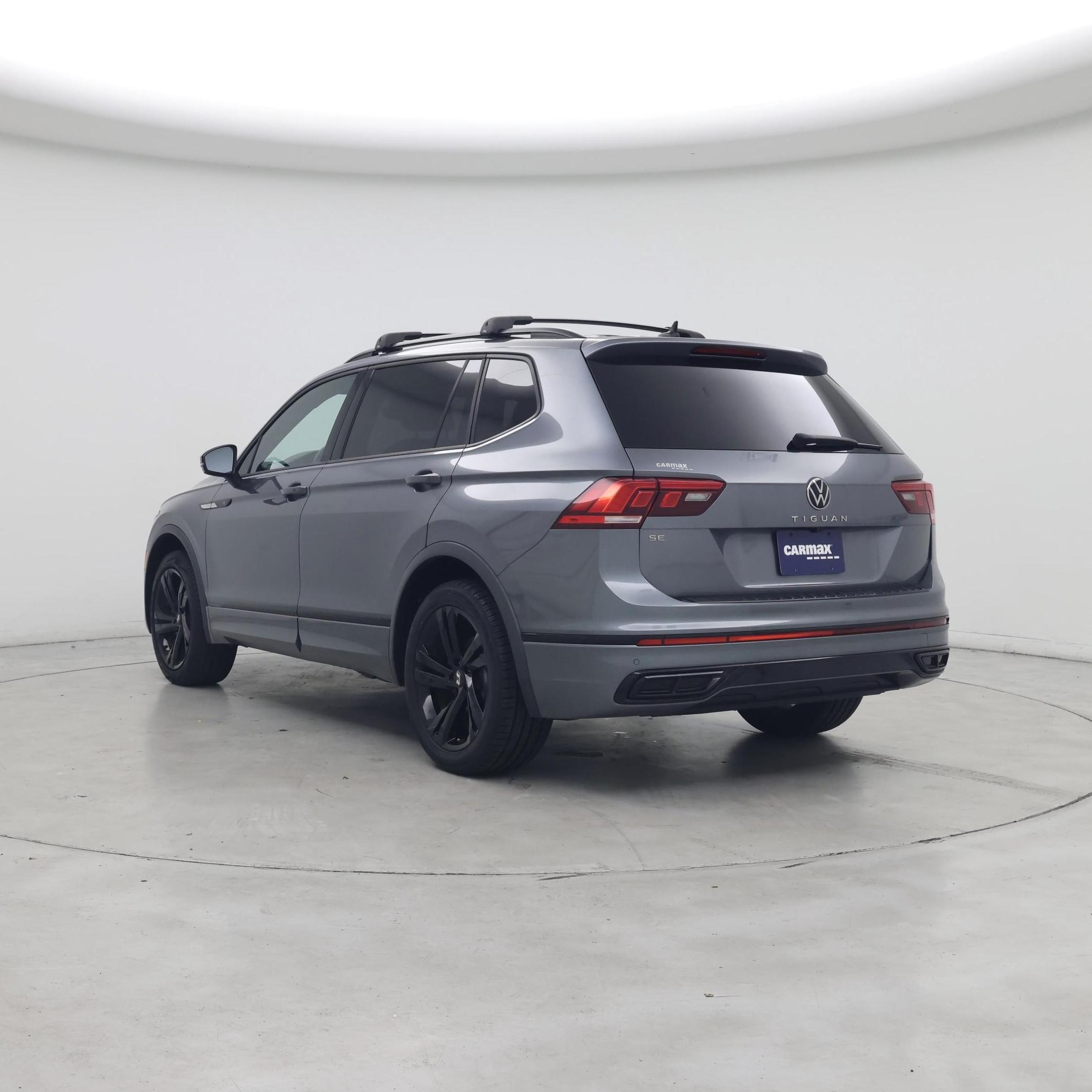 Thumbnail: 2023 Volkswagen Tiguan - 2