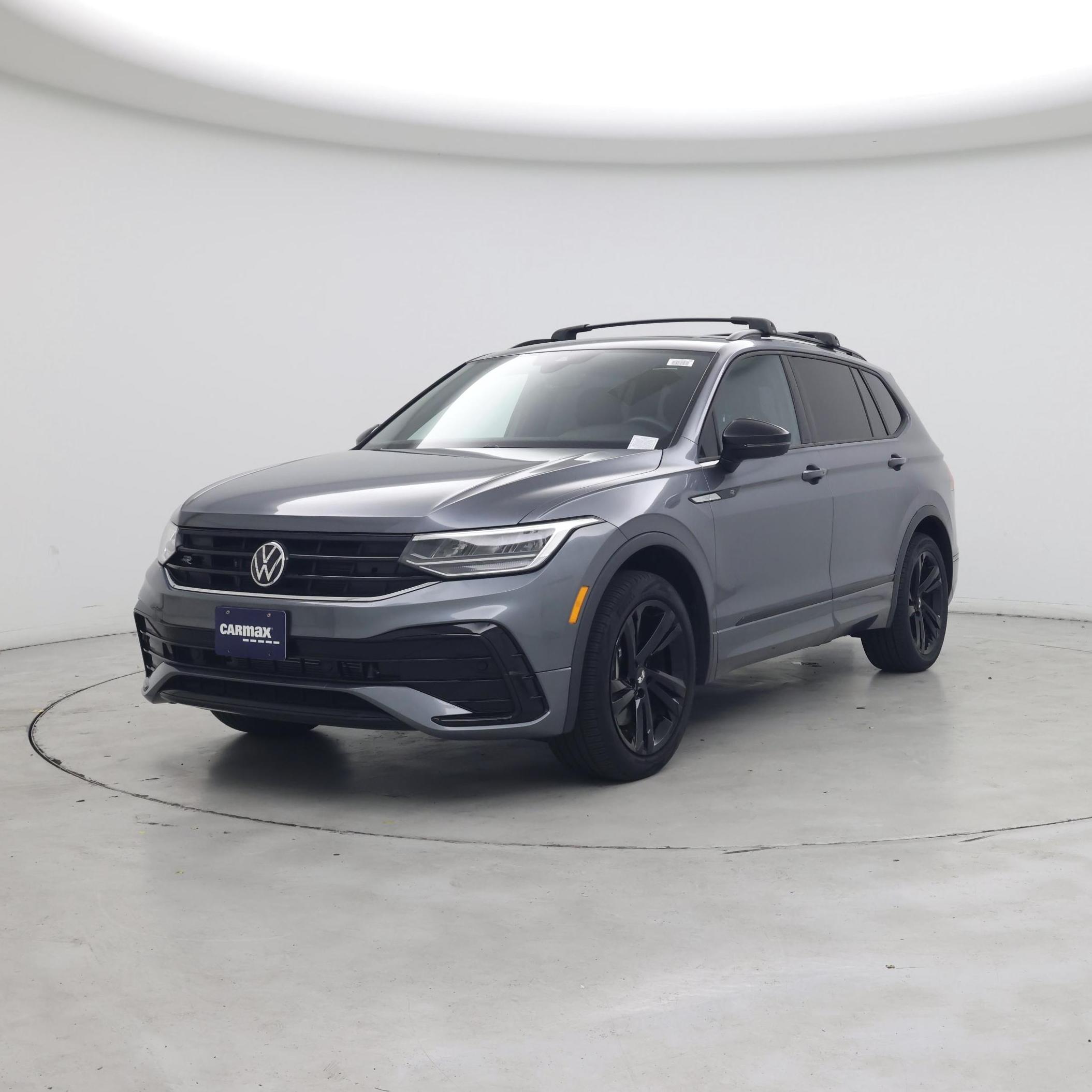 Thumbnail: 2023 Volkswagen Tiguan - 4