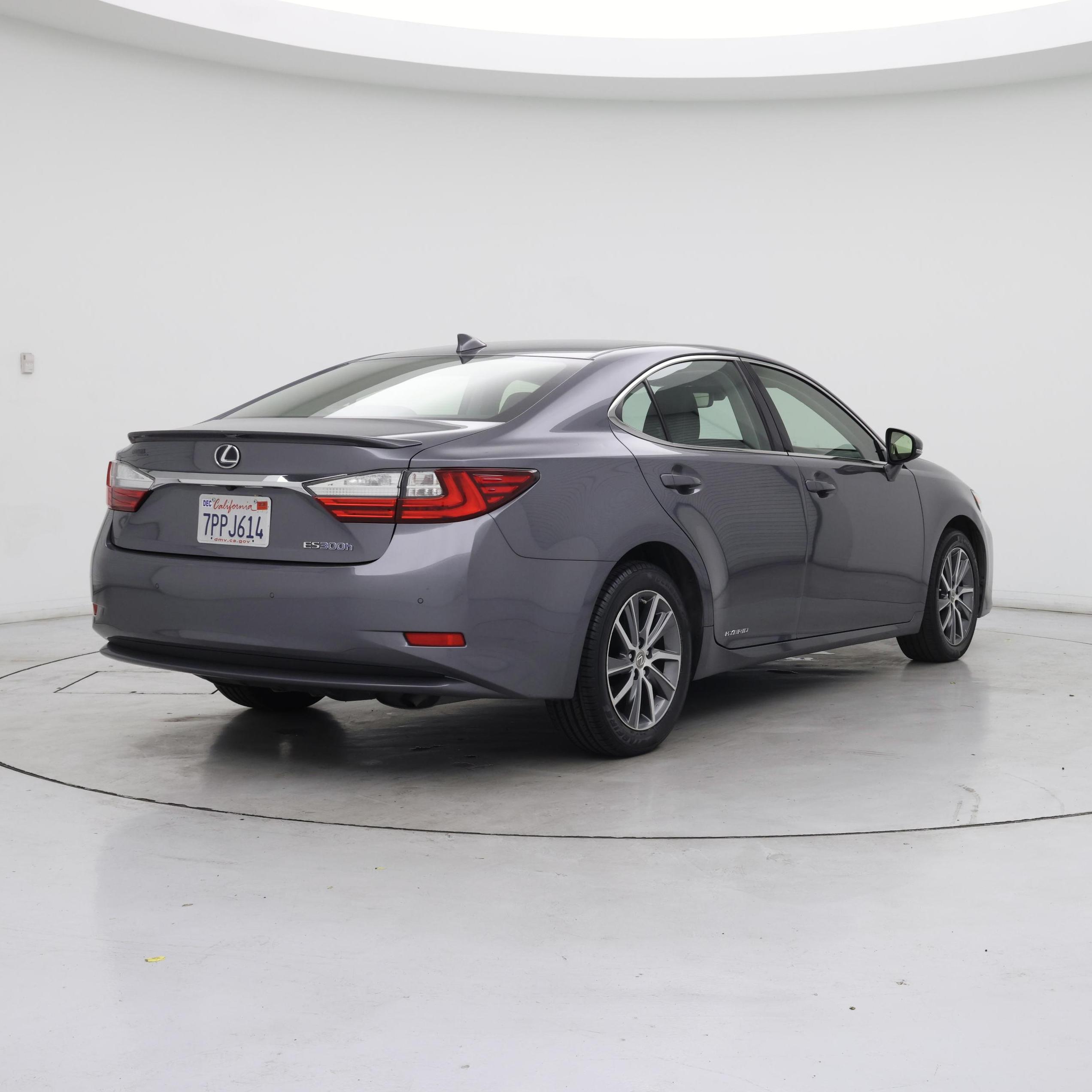 Thumbnail: 2016 Lexus ES - 8