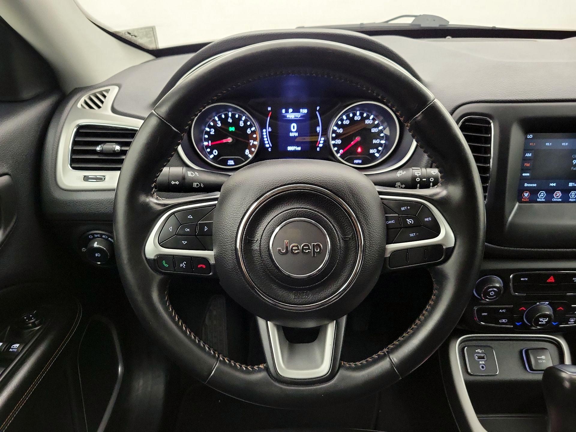 Thumbnail: 2020 Jeep Compass - 10