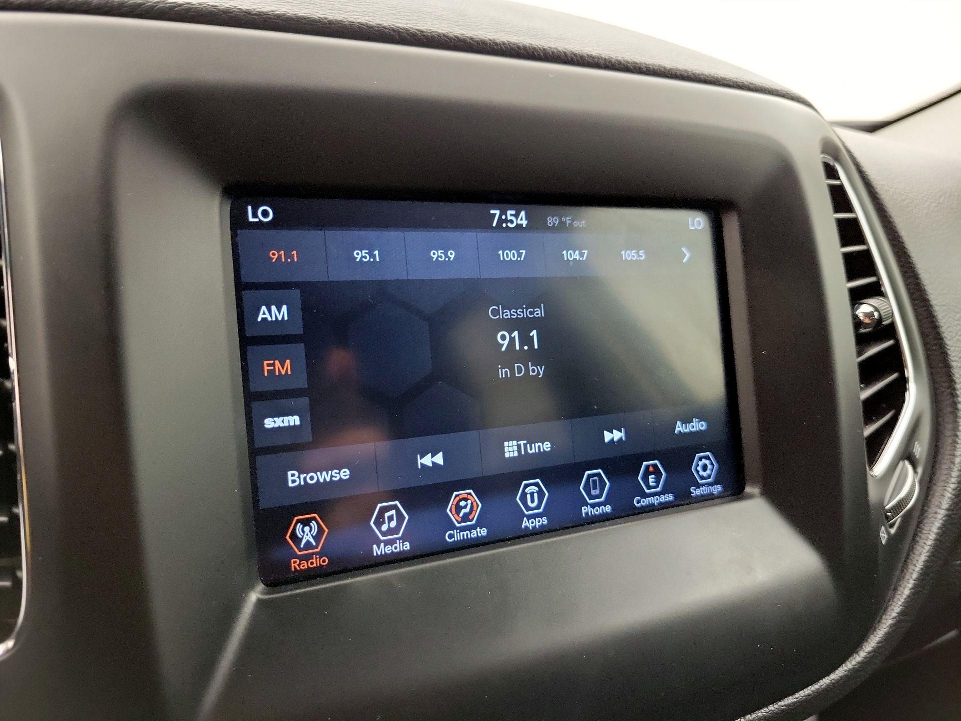 Thumbnail: 2020 Jeep Compass - 15