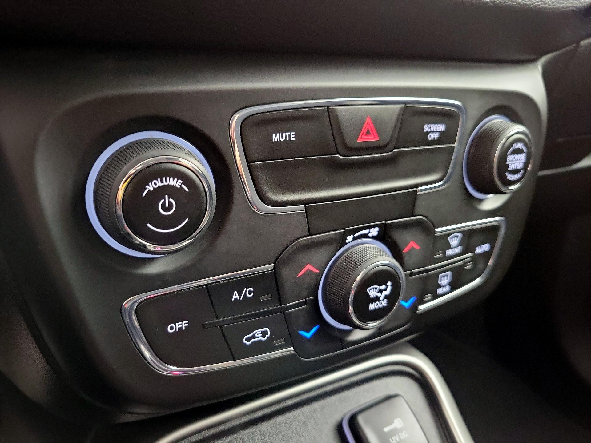 Thumbnail: 2020 Jeep Compass - 16