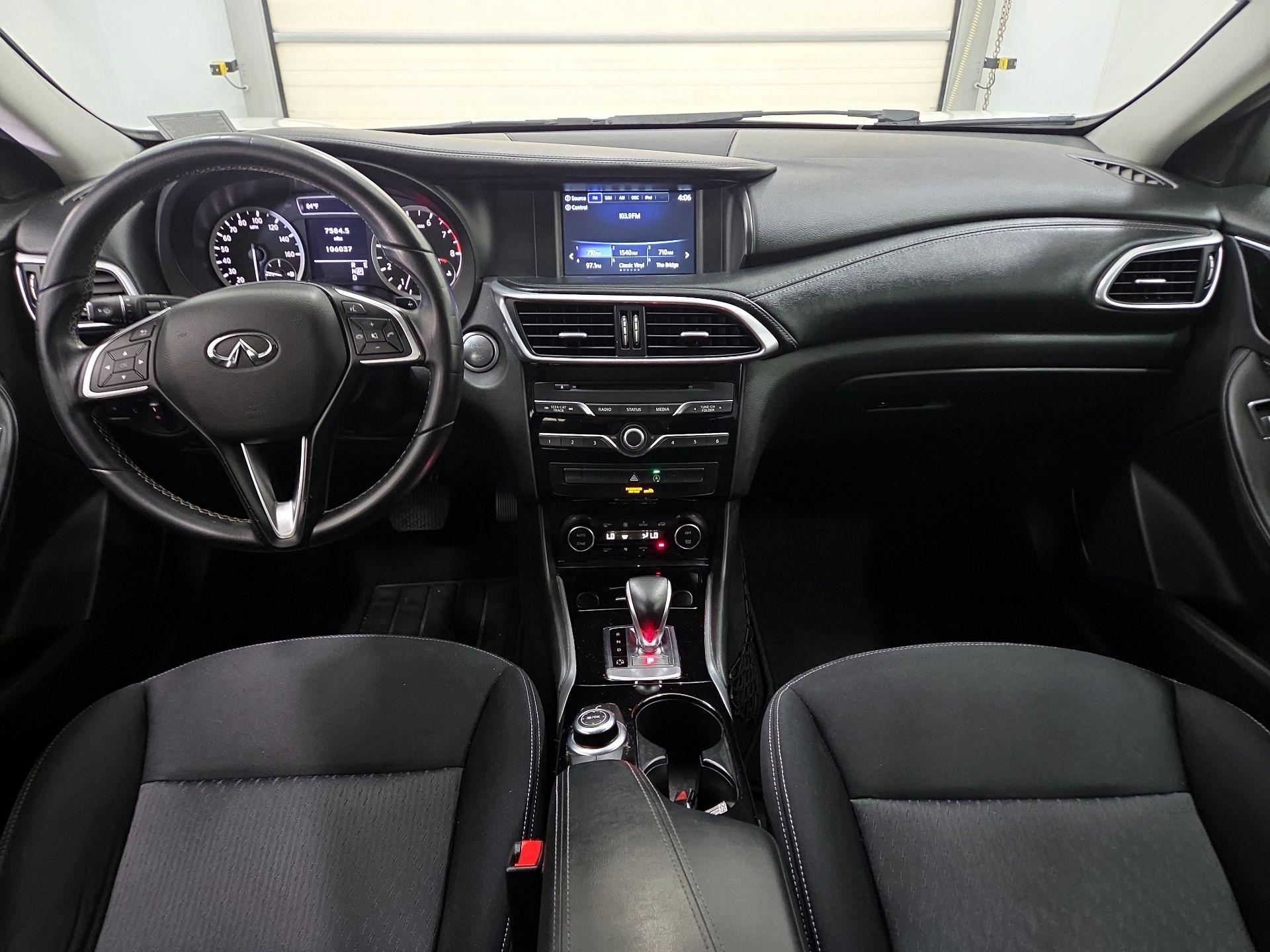 Thumbnail: 2018 INFINITI QX30 - 9