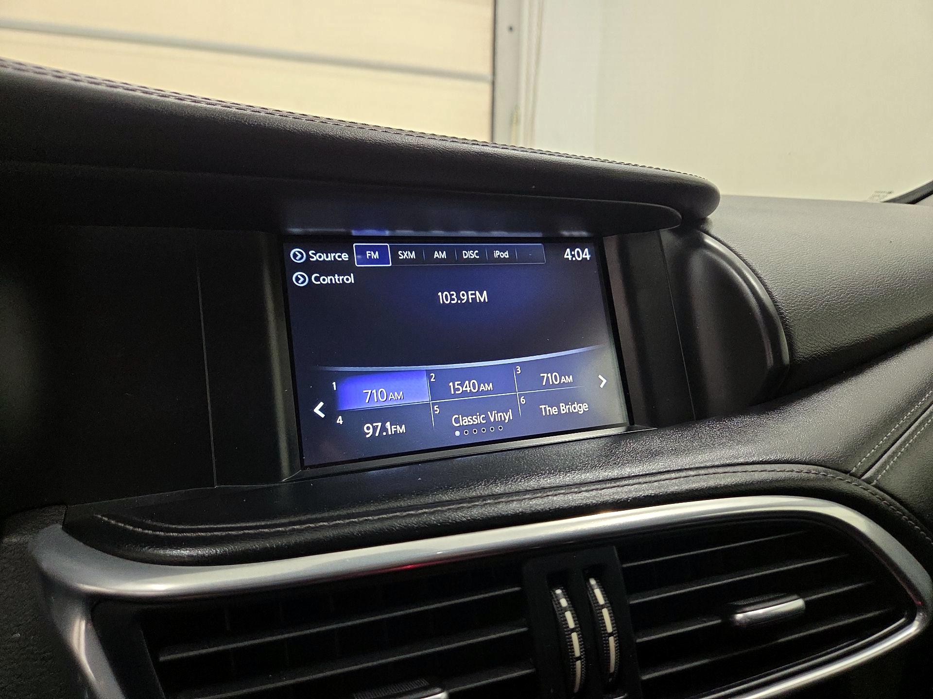 Thumbnail: 2018 INFINITI QX30 - 15