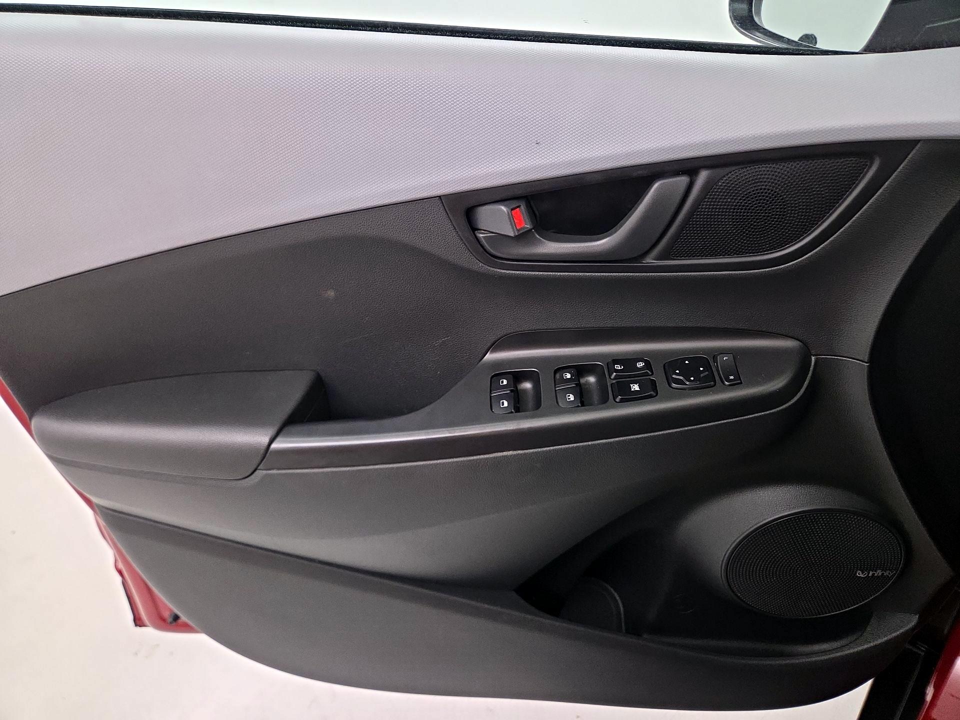 Thumbnail: 2020 Hyundai Kona - 10