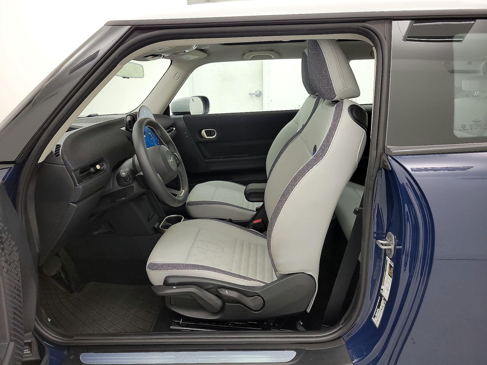 2025 MINI Hardtop 2 Door S - Photo 12