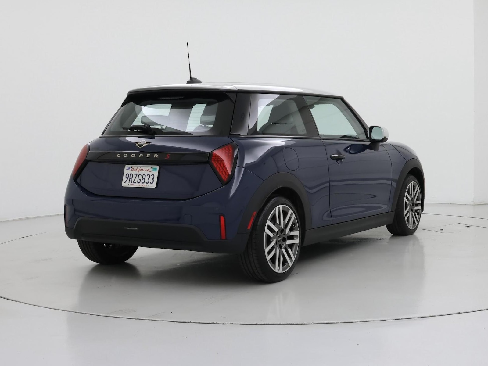 2025 MINI Hardtop 2 Door S - Photo 9