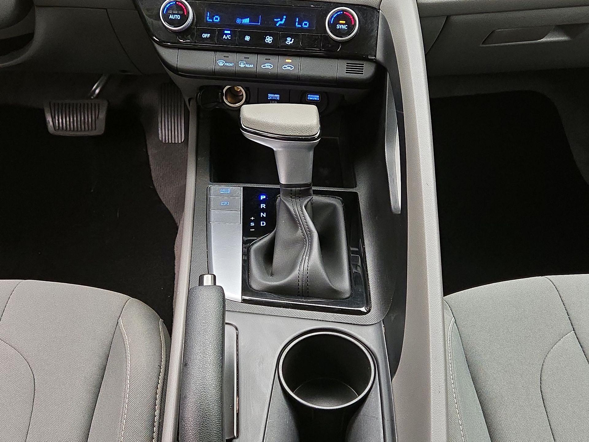 Thumbnail: 2023 Hyundai Elantra - 17