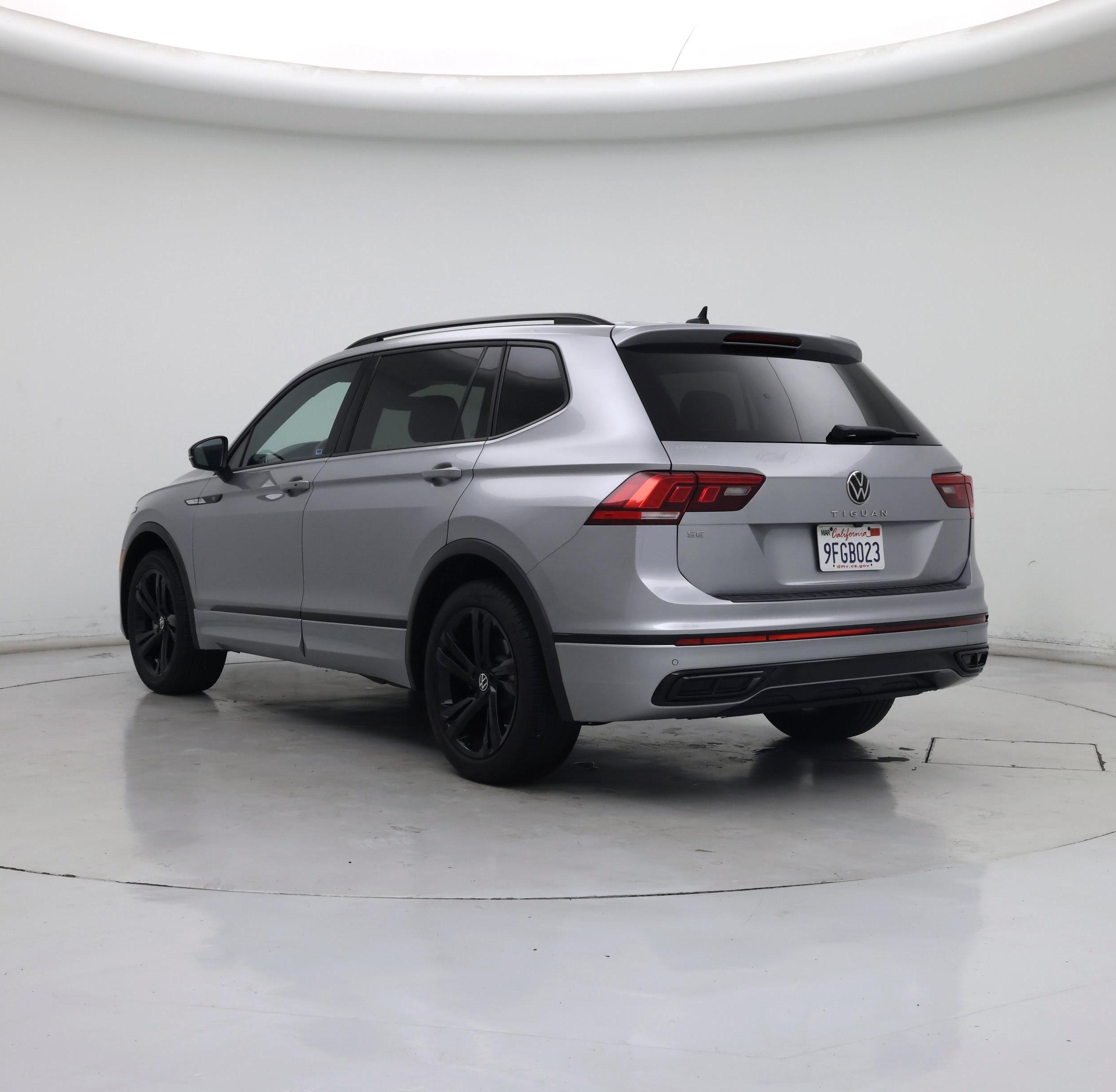 Thumbnail: 2023 Volkswagen Tiguan - 2