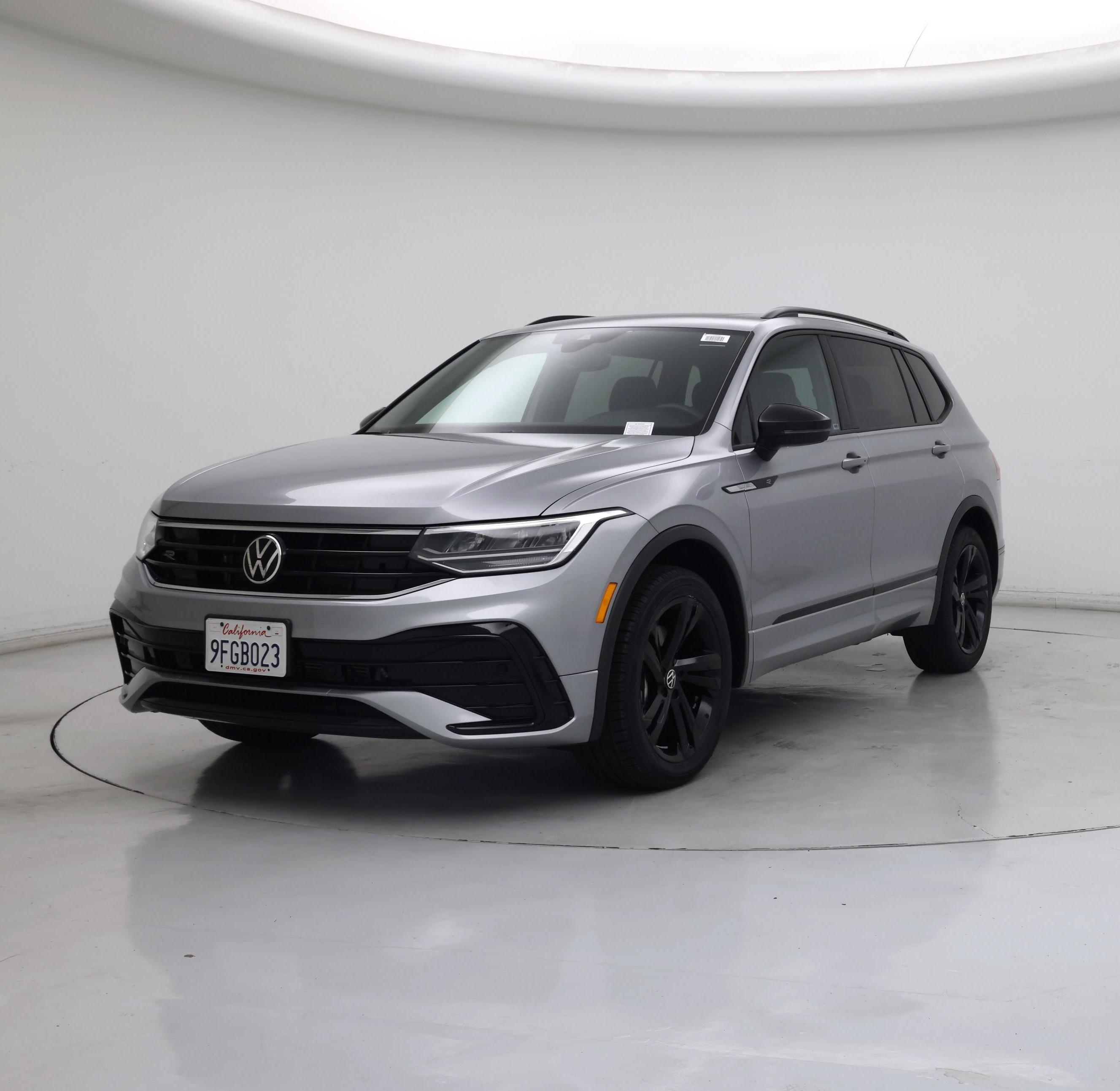 Thumbnail: 2023 Volkswagen Tiguan - 4