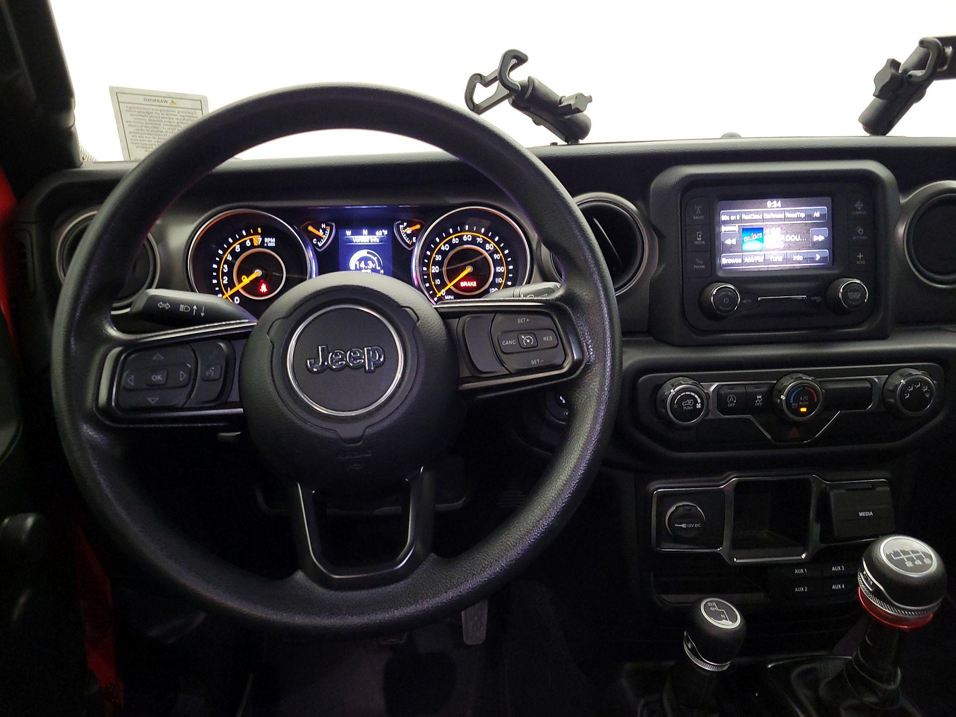 Thumbnail: 2021 Jeep Gladiator - 10