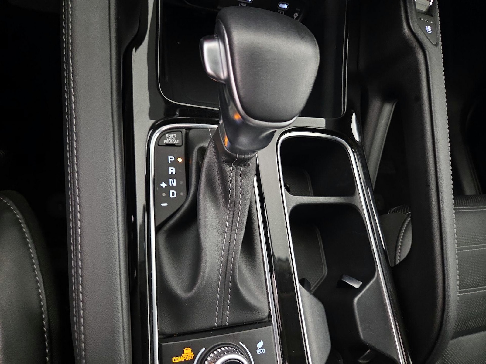 2024 Kia Telluride SX Prestige - Photo 19