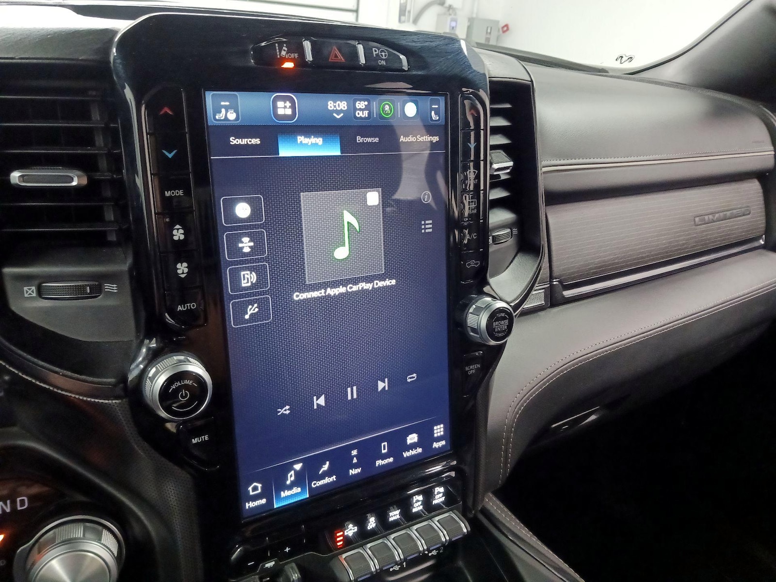 2023 RAM Ram 1500 Pickup Limited - Photo 17