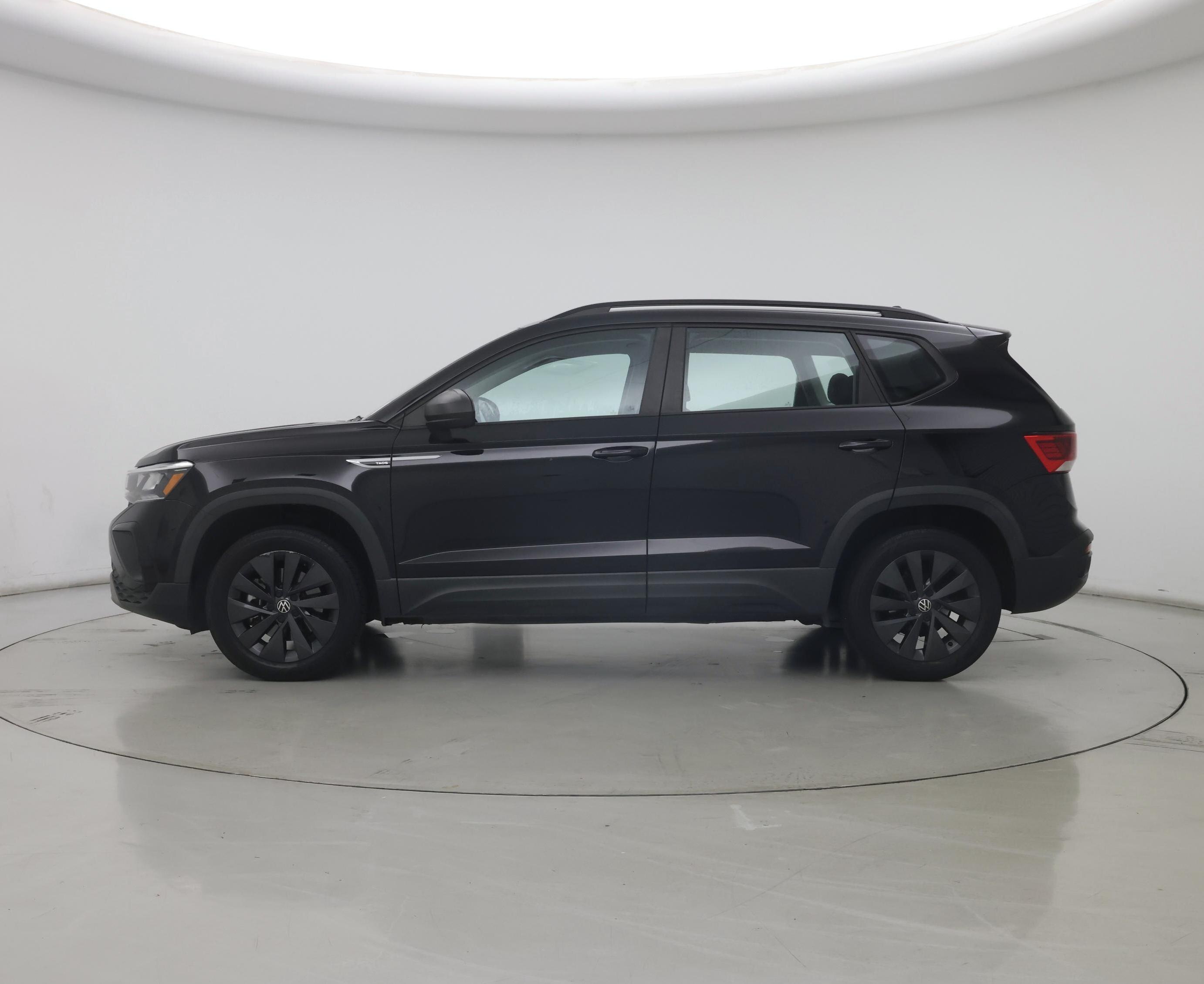 Thumbnail: 2023 Volkswagen Taos - 3
