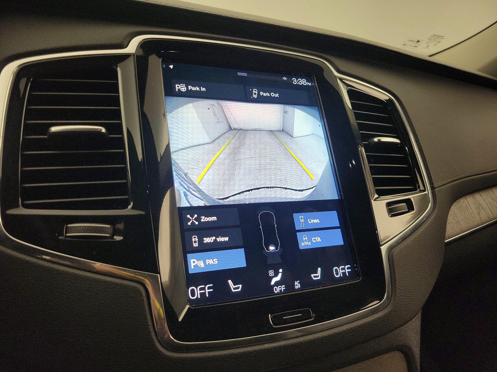 Thumbnail: 2022 Volvo XC90 - 15