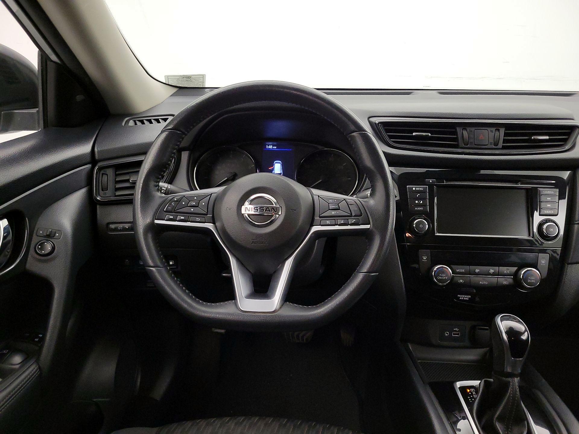 Thumbnail: 2020 Nissan Rogue - 10