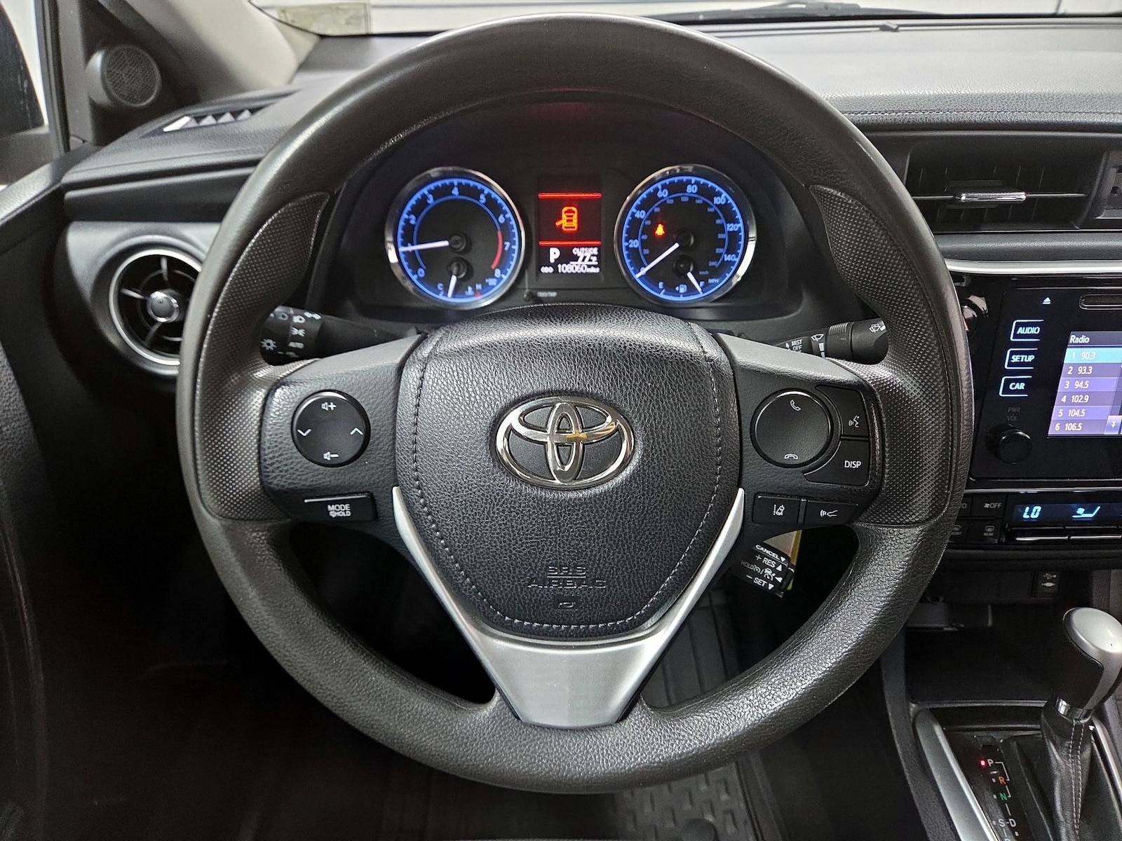 2017 Toyota Corolla LE - Photo 11