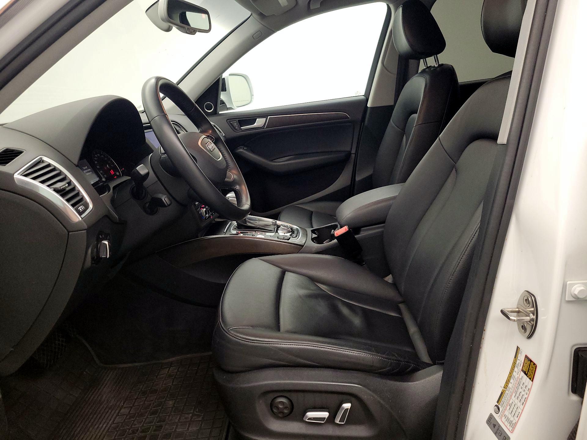 Thumbnail: 2016 Audi Q5 - 11