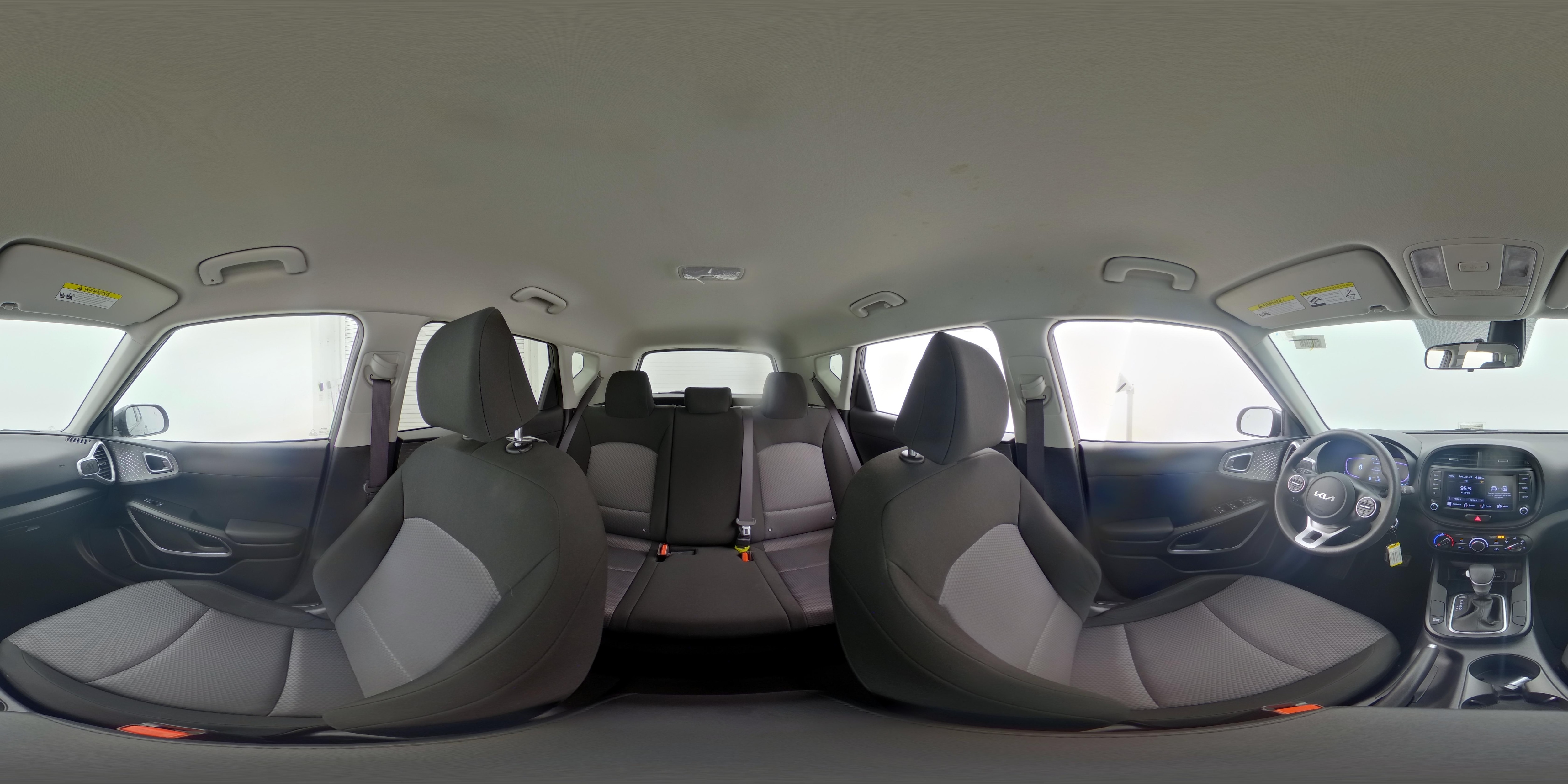 2023 Kia Soul LX - Photo 24