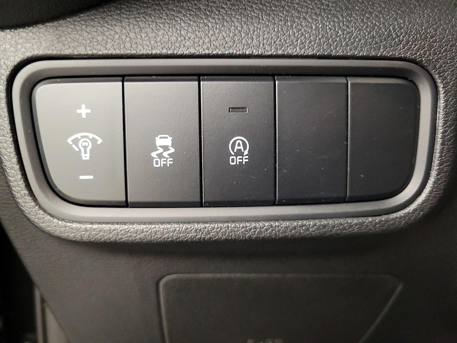 2023 Kia Soul LX - Photo 14