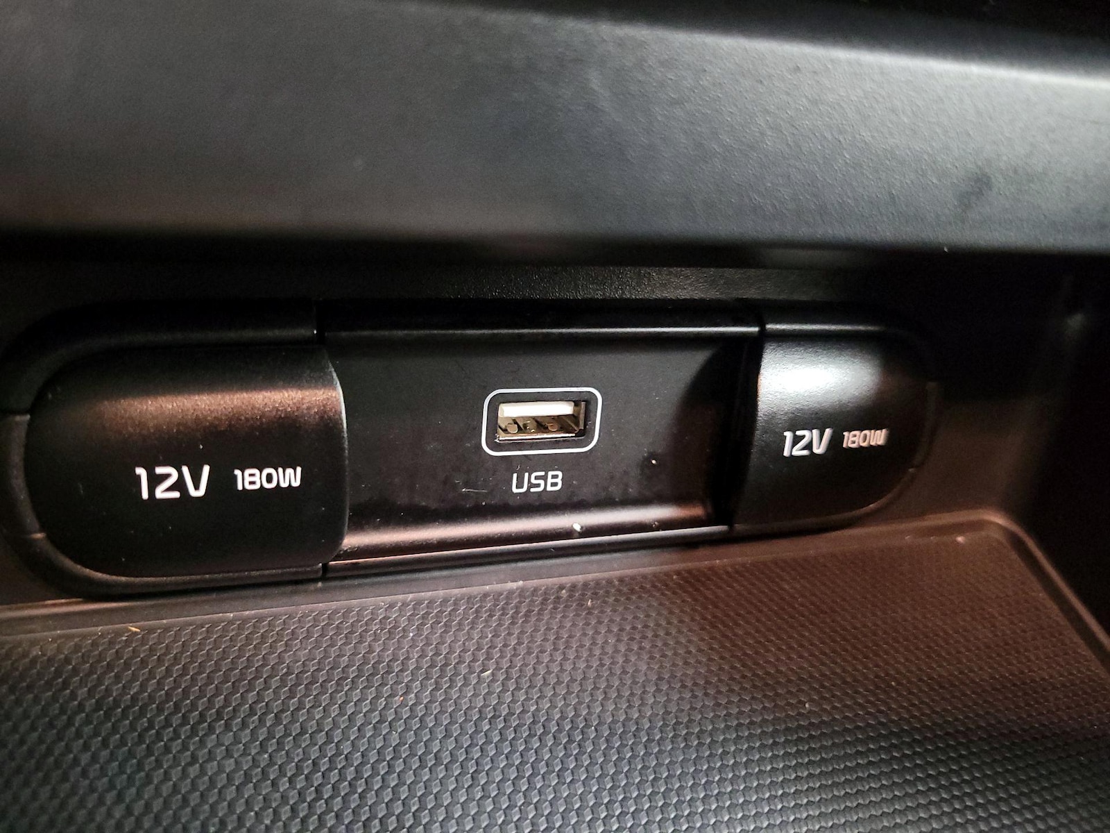 2023 Kia Soul LX - Photo 19