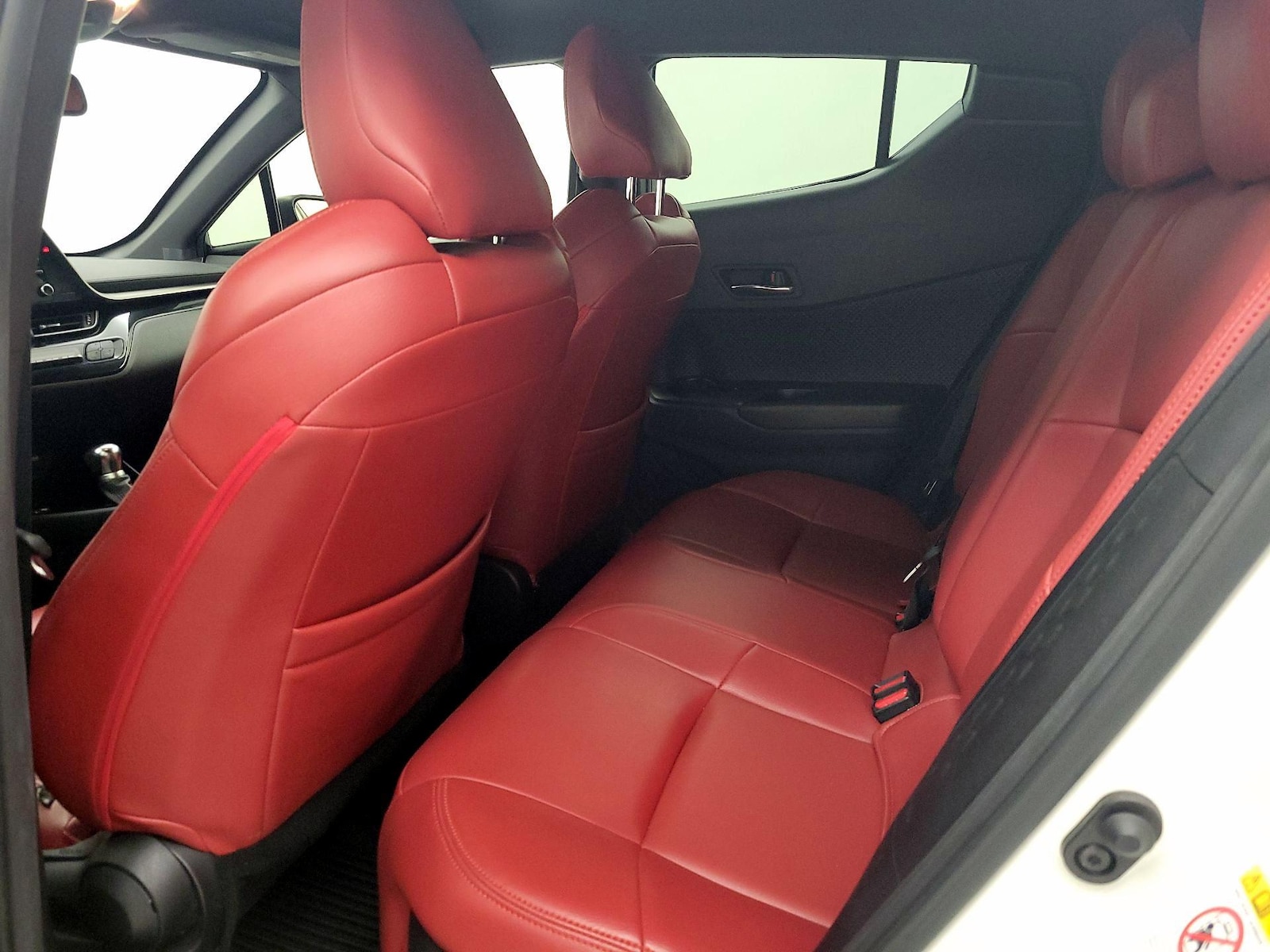2019 Toyota C-HR XLE - Photo 20