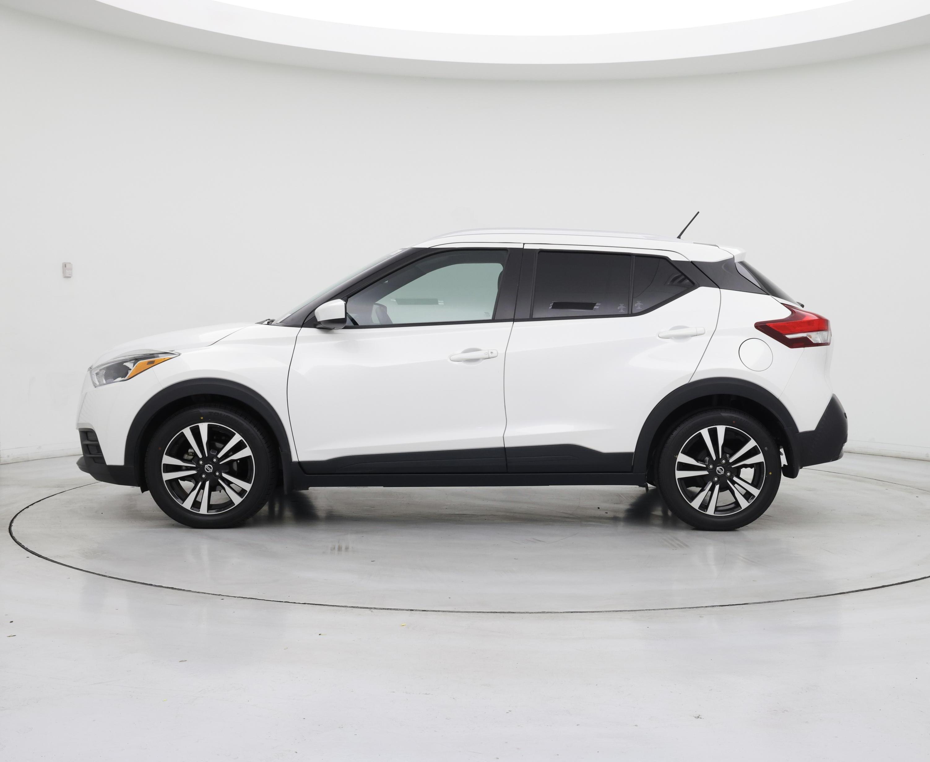 Thumbnail: 2020 Nissan Kicks - 3